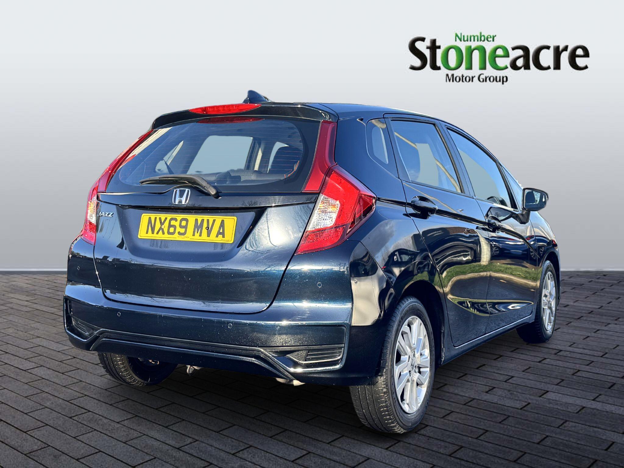 Honda Jazz 1.3 i-VTEC SE Euro 6 (s/s) 5dr NX69MVA Image 3