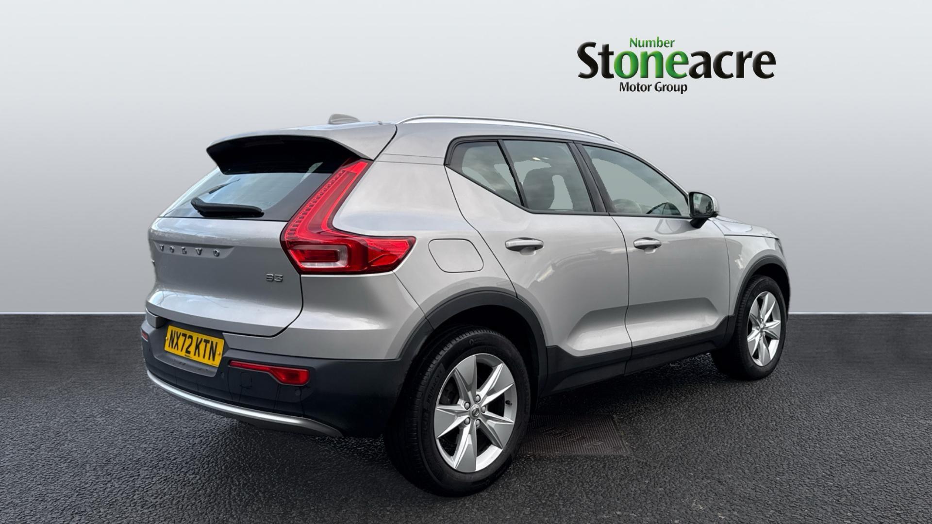 Volvo XC40 Core B3 (163 hp) Auto NX72KTN Image 2