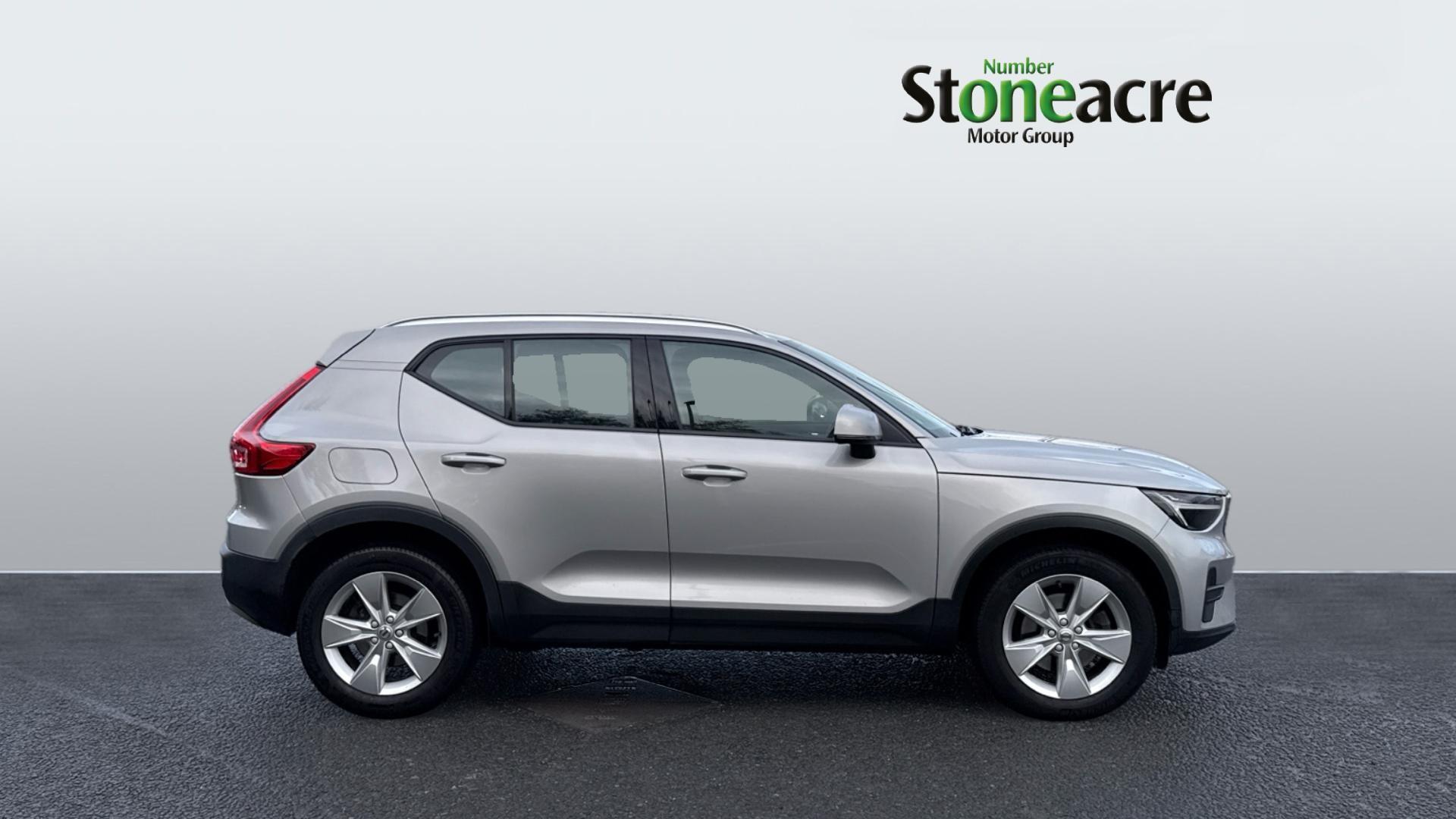 Volvo XC40 Core B3 (163 hp) Auto NX72KTN Image 3