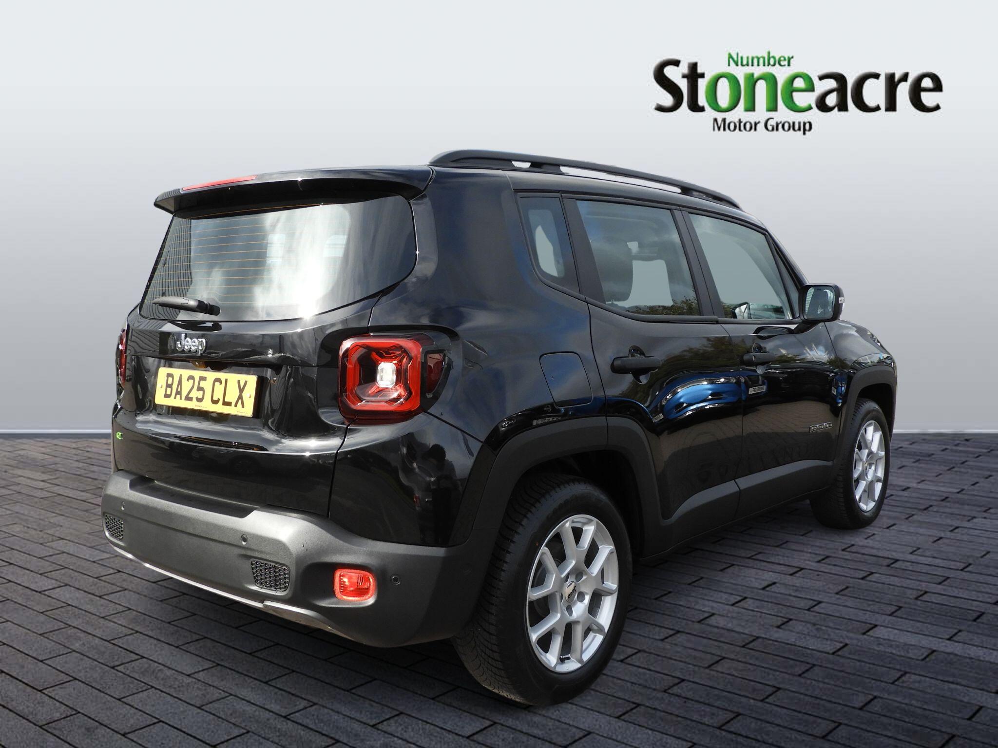 Jeep Renegade 1.5 T4 e-Hybrid MHEV Altitude DCT Euro 6 (s/s) 5dr BA25CLX Image 3