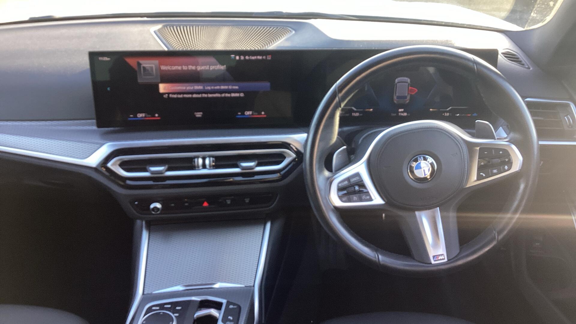 BMW 3 Series 2.0 320i M Sport Touring Auto Euro 6 (s/s) 5dr FP72YUS Image 3