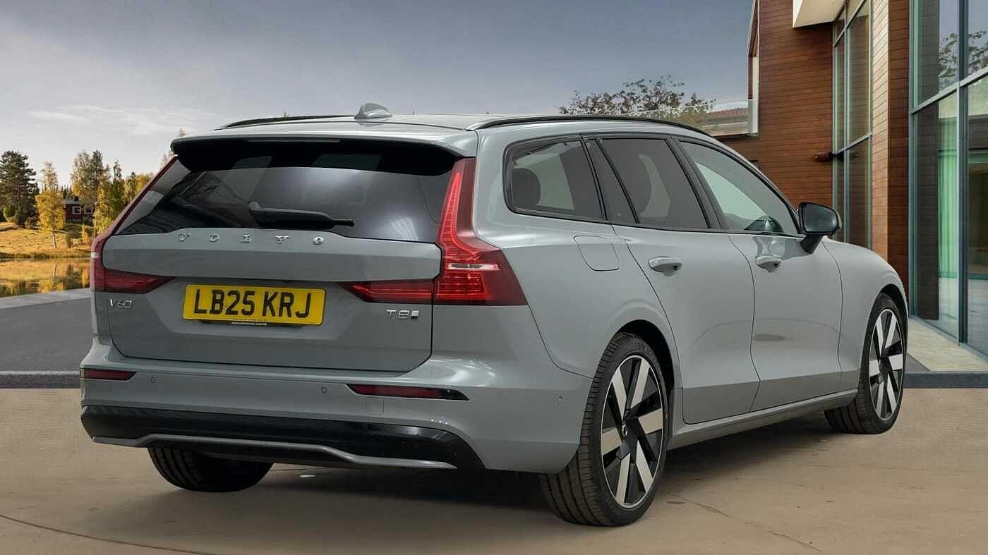 Volvo V60 Plug-In Hybrid 2.0 T8 18.8kWh Ultra Auto AWD Euro 6 (s/s) 5dr LB25KRJ Image 3