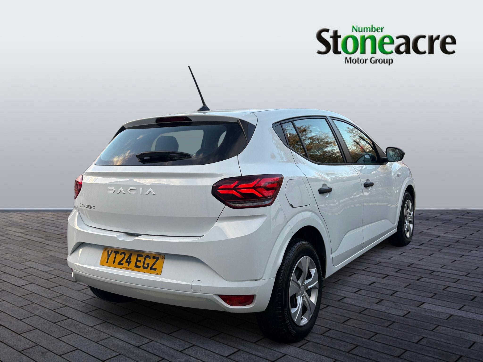 Dacia Sandero 1.0 TCe Essential Euro 6 (s/s) 5dr YT24EGZ Image 2
