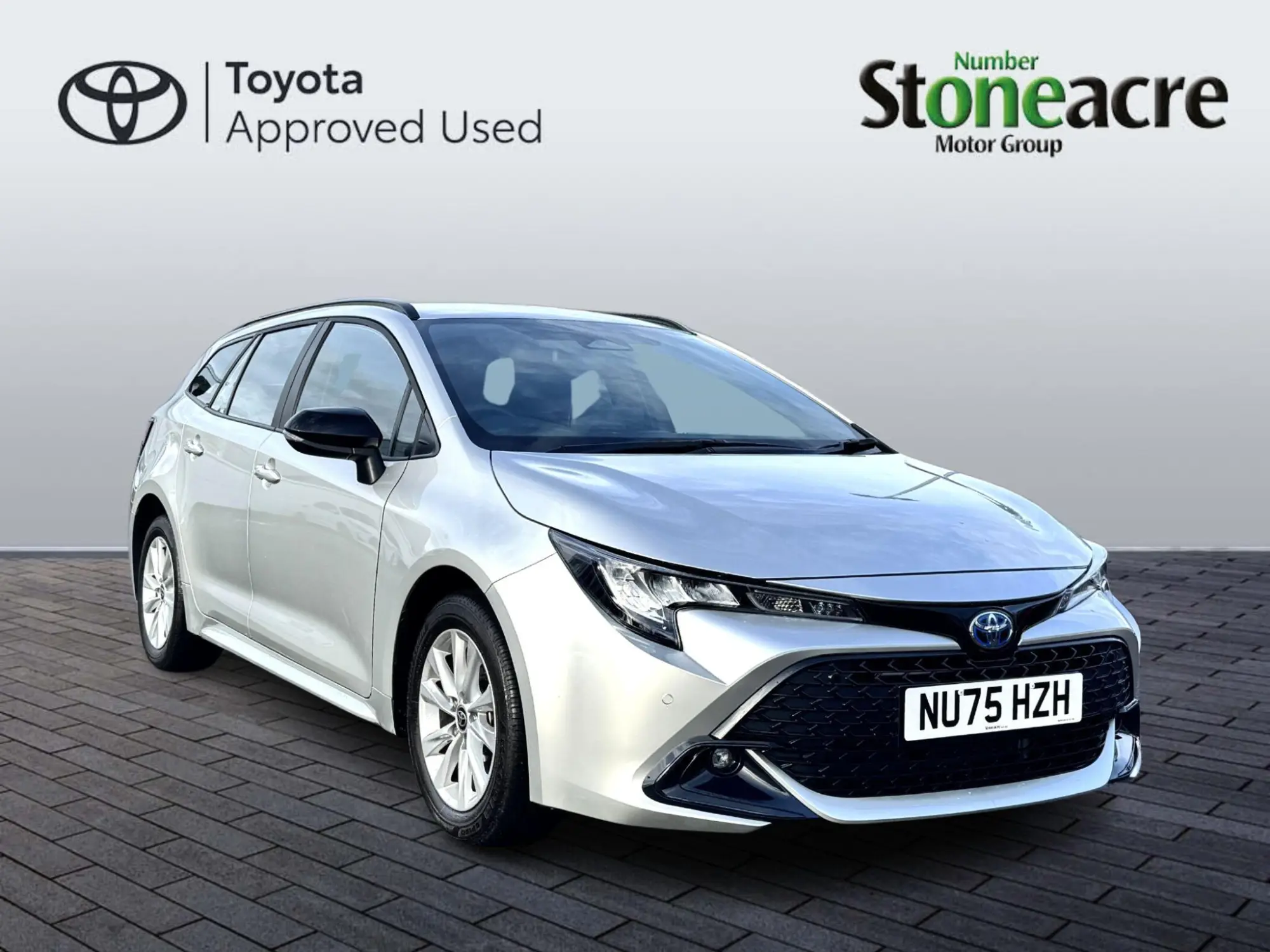 Toyota Corolla Hatchback Image 1