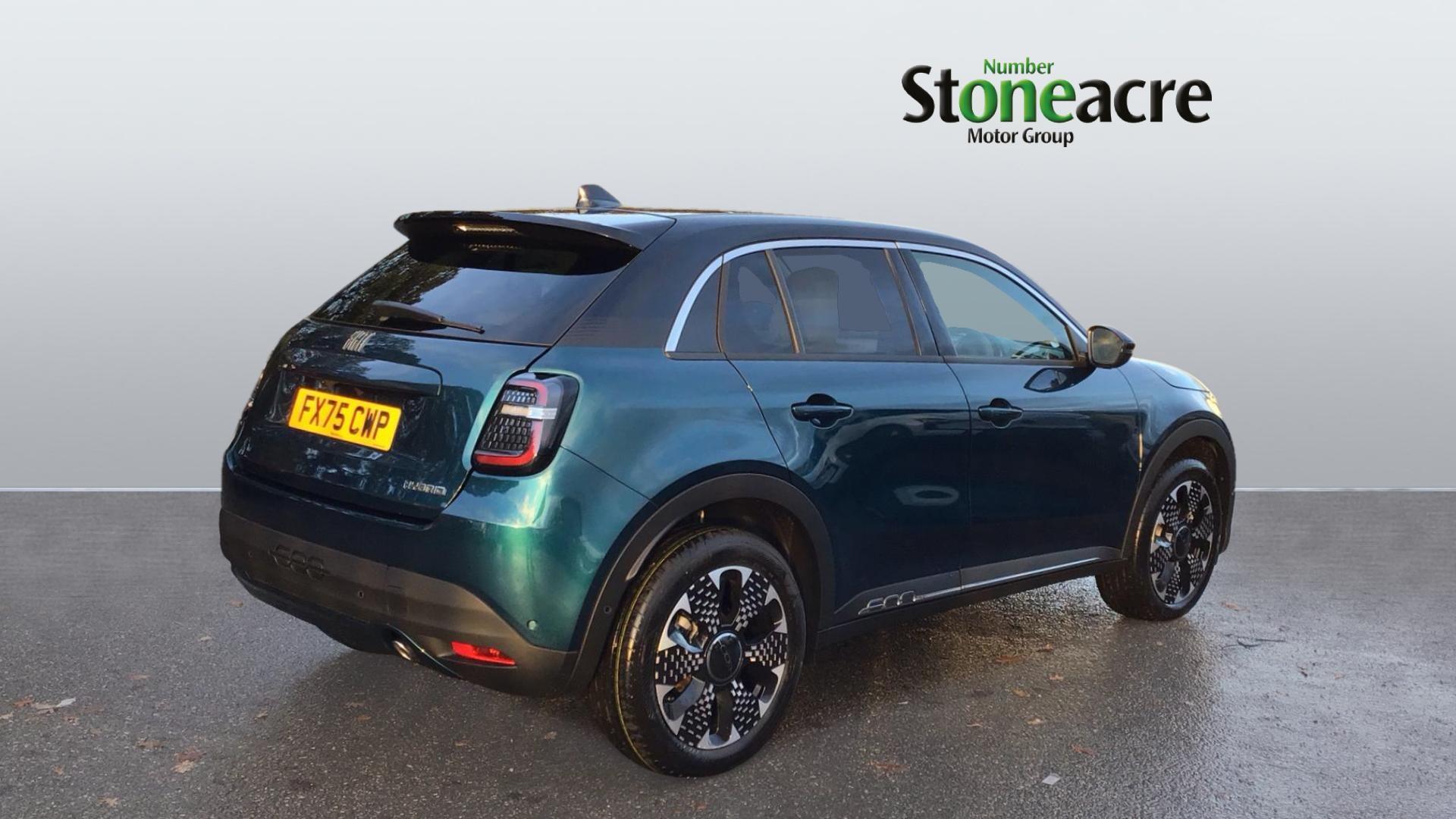 Fiat 600 1.2 MHEV La Prima e-DCT Euro 6 (s/s) 5dr FX75CWP Image 2