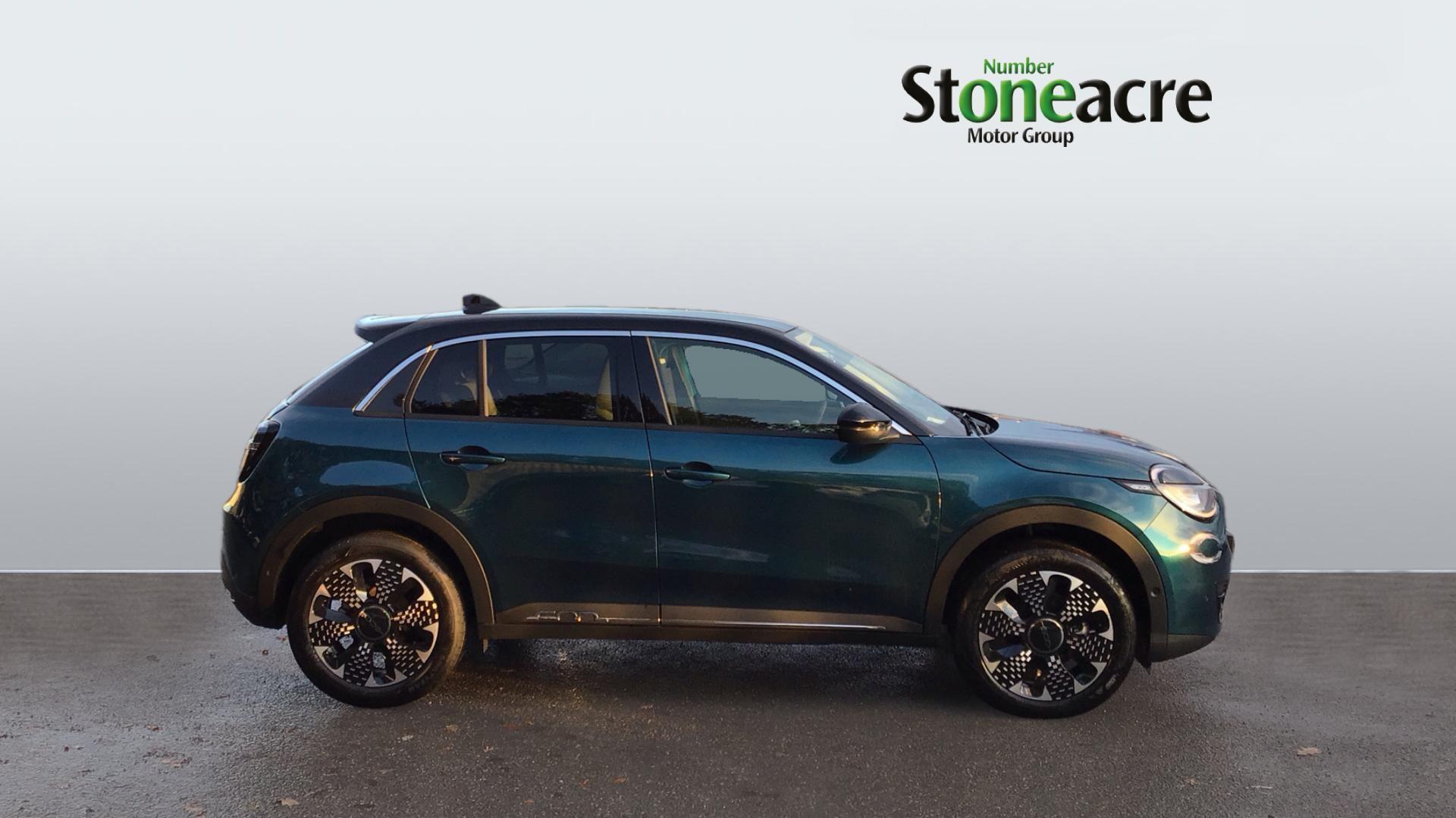 Fiat 600 1.2 MHEV La Prima e-DCT Euro 6 (s/s) 5dr FX75CWP Image 3