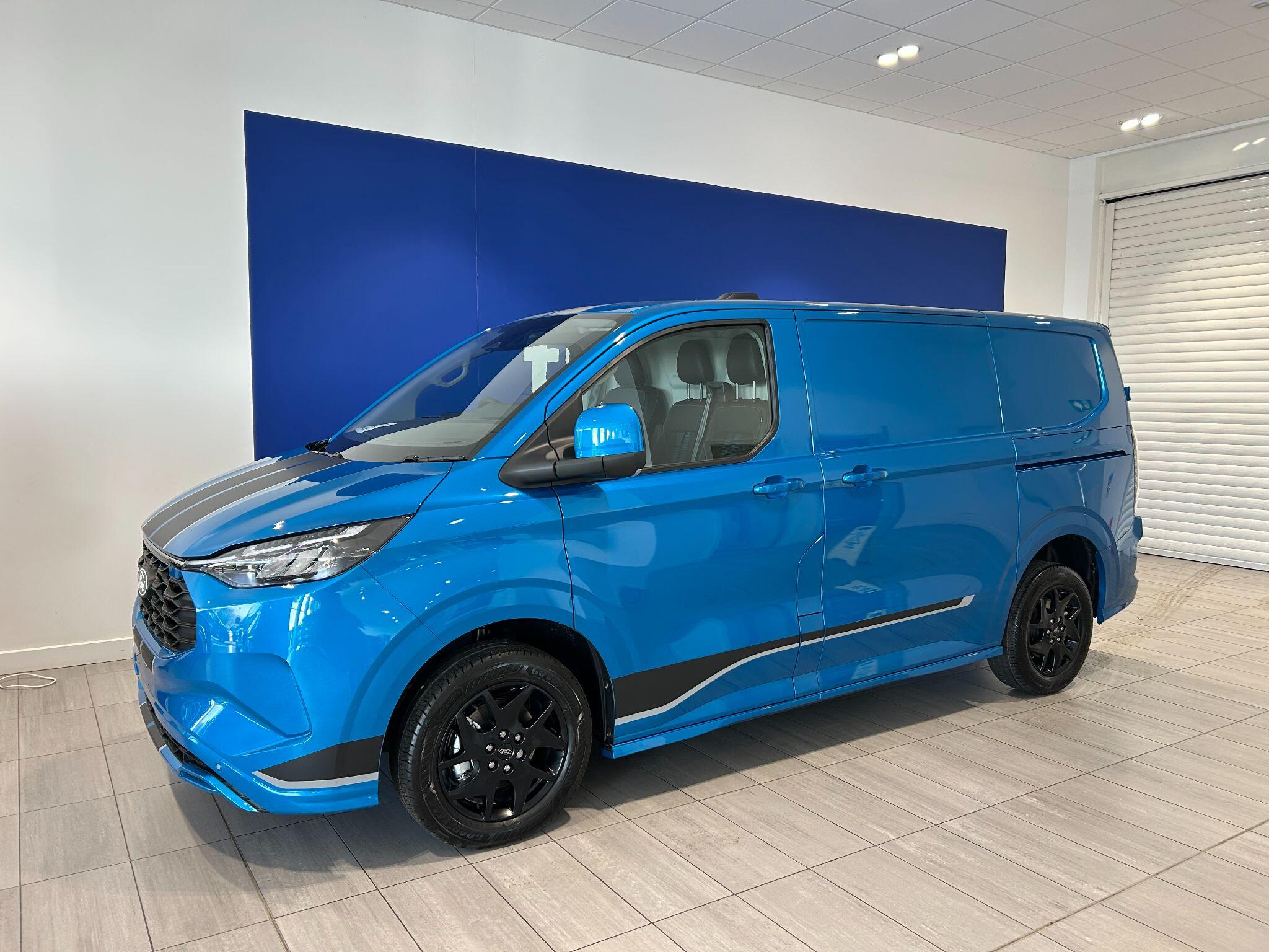 Ford Transit Custom Image 2