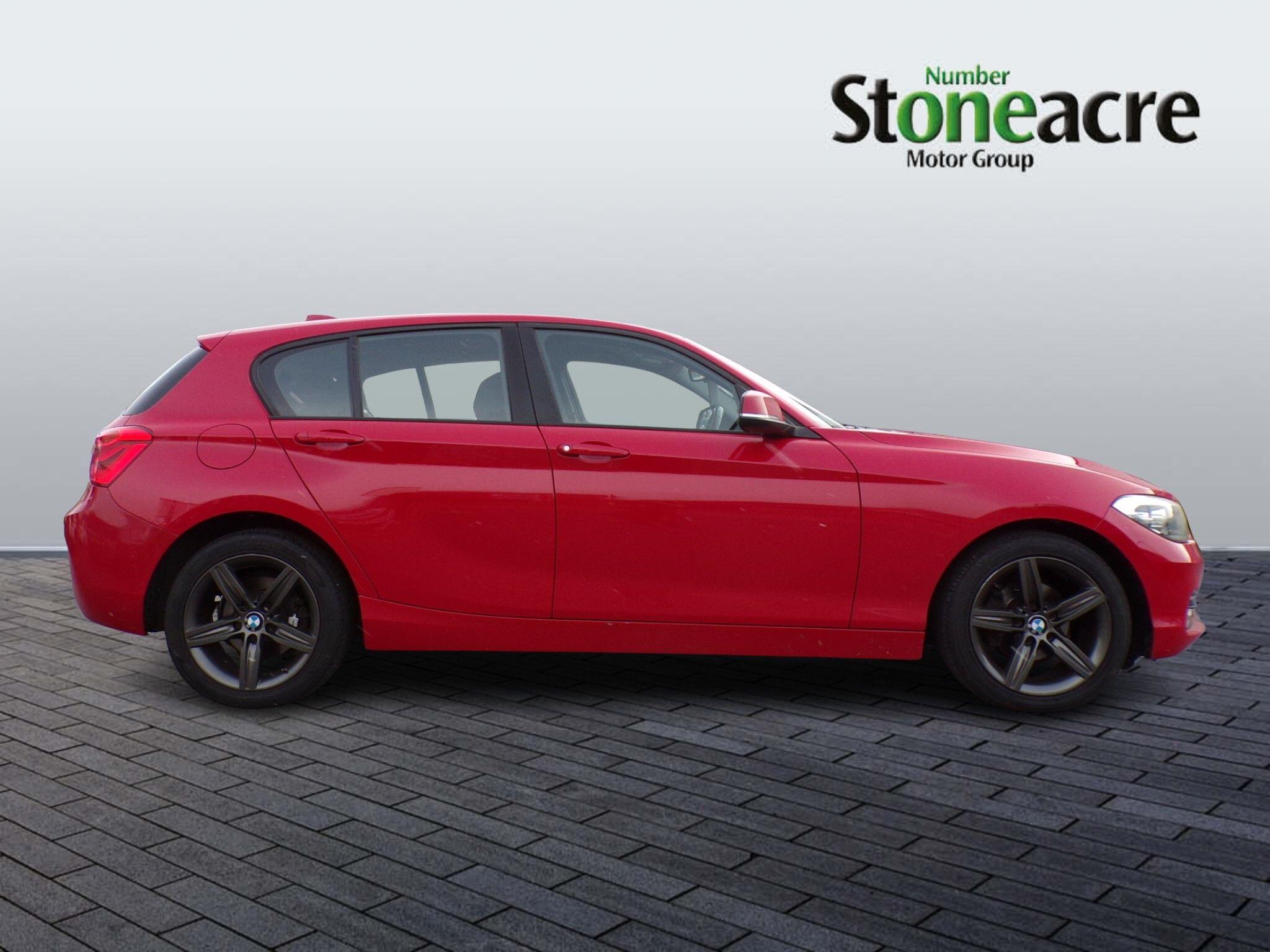 BMW 1 Series 1.6 118i Sport Euro 6 (s/s) 5dr MW15FNF Image 2