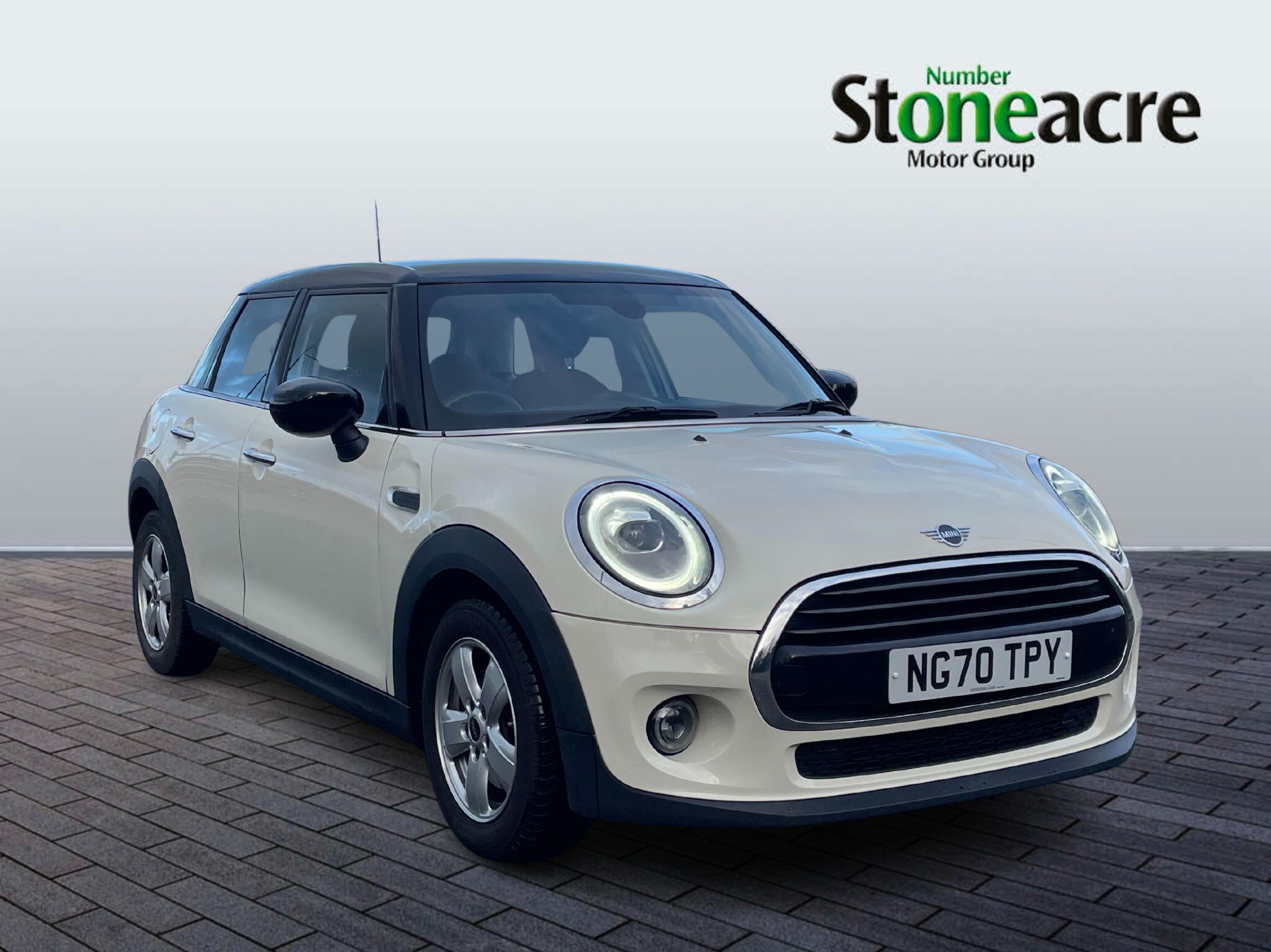 MINI Hatch 5-Door Hatch Cooper Classic NG70TPY Image 1