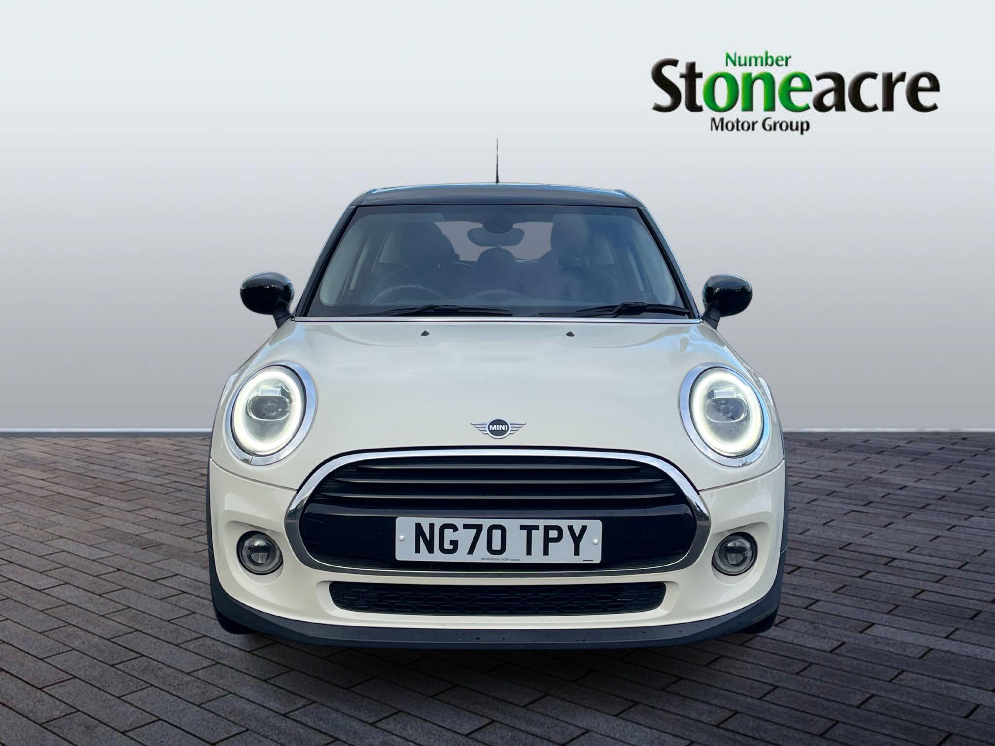MINI Hatch 5-Door Hatch Cooper Classic NG70TPY Image 2