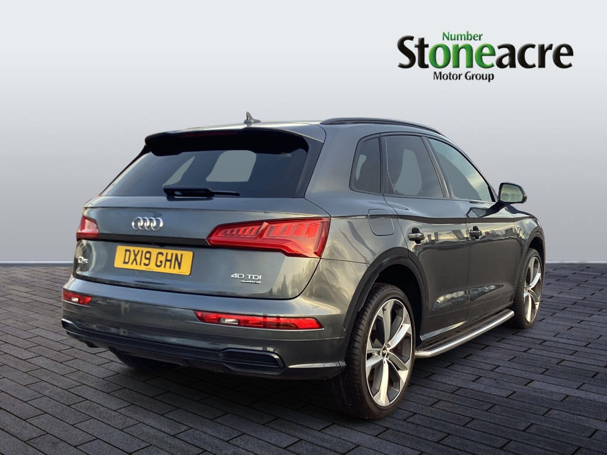 Audi Q5 2.0 TDI 40 Vorsprung S Tronic quattro Euro 6 (s/s) 5dr DX19GHN Image 3