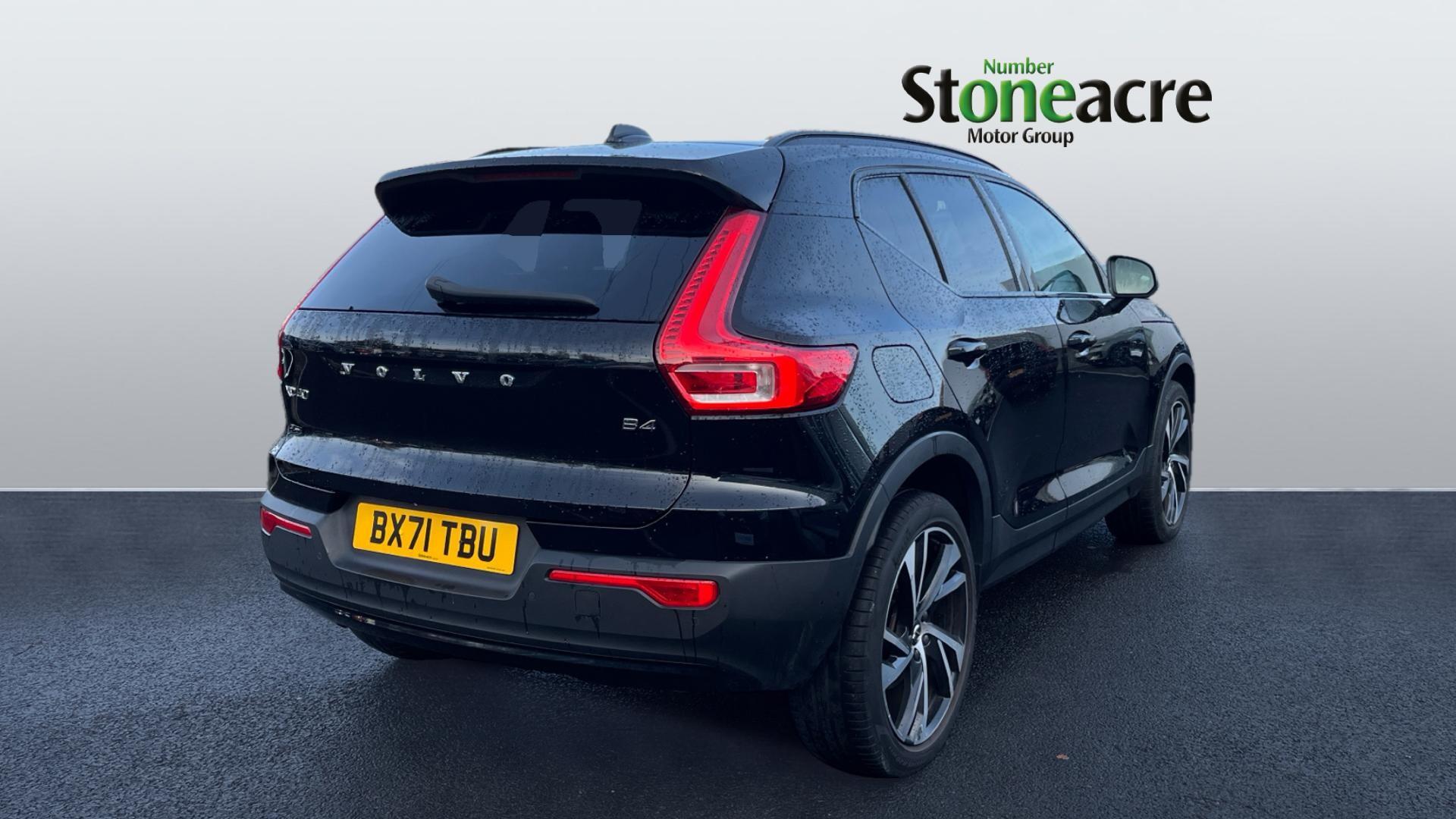 Volvo XC40 Image 2