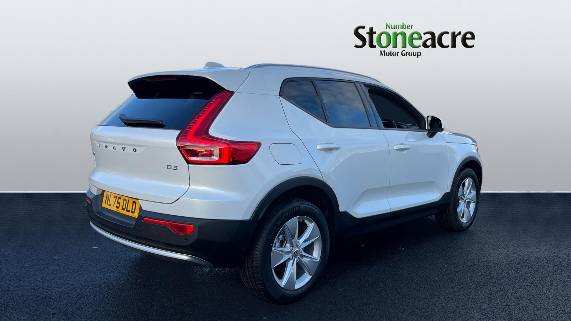 Volvo XC40 Image 2
