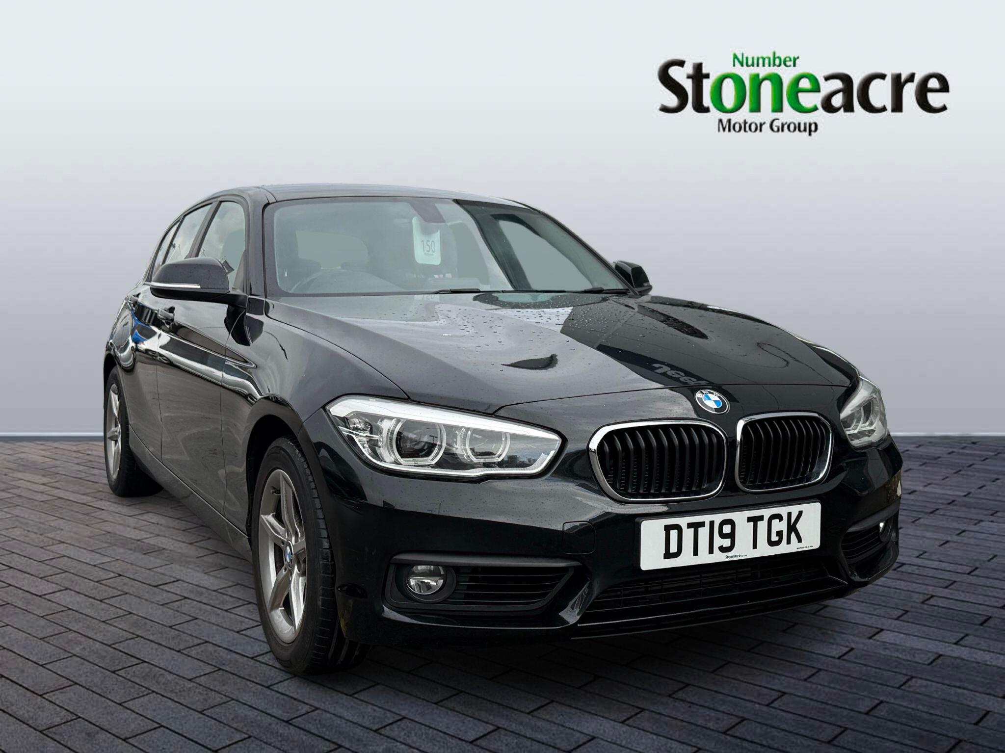 BMW 1 Series 1.5 118i SE Business Auto Euro 6 (s/s) 5dr DT19TGK Image 1