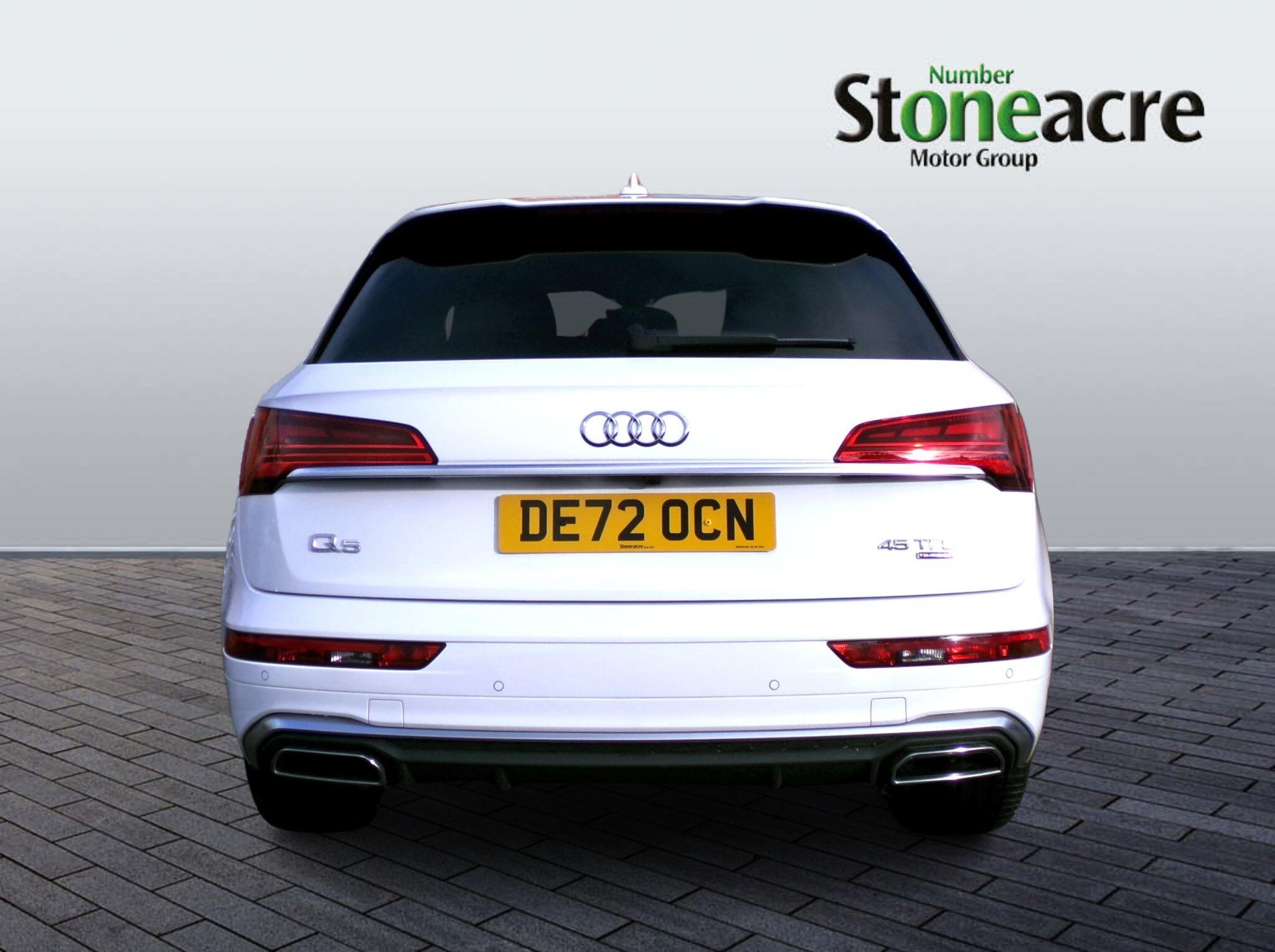 Audi Q5 2.0 TFSI 45 S line S Tronic quattro Euro 6 (s/s) 5dr DE72OCN Image 3