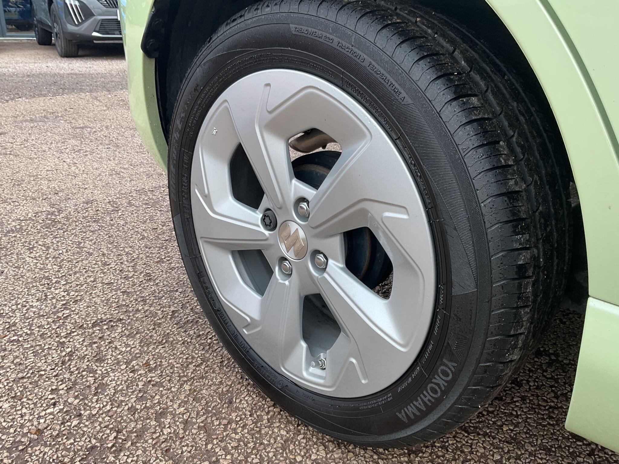 Suzuki Swift 1.2 MHEV Motion Euro 6 (s/s) 5dr AF24ULT Image 1