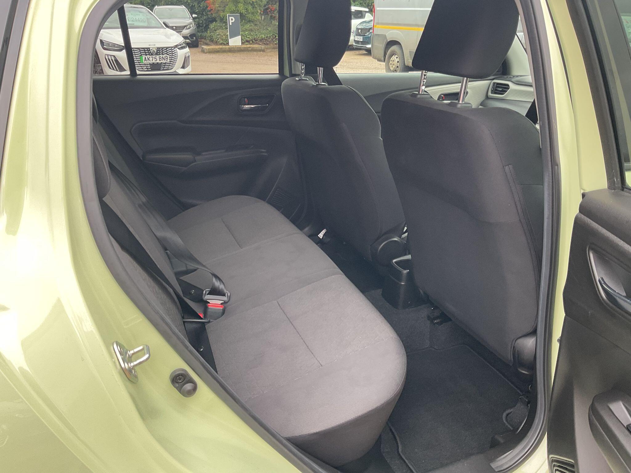 Suzuki Swift 1.2 MHEV Motion Euro 6 (s/s) 5dr AF24ULT Image 2