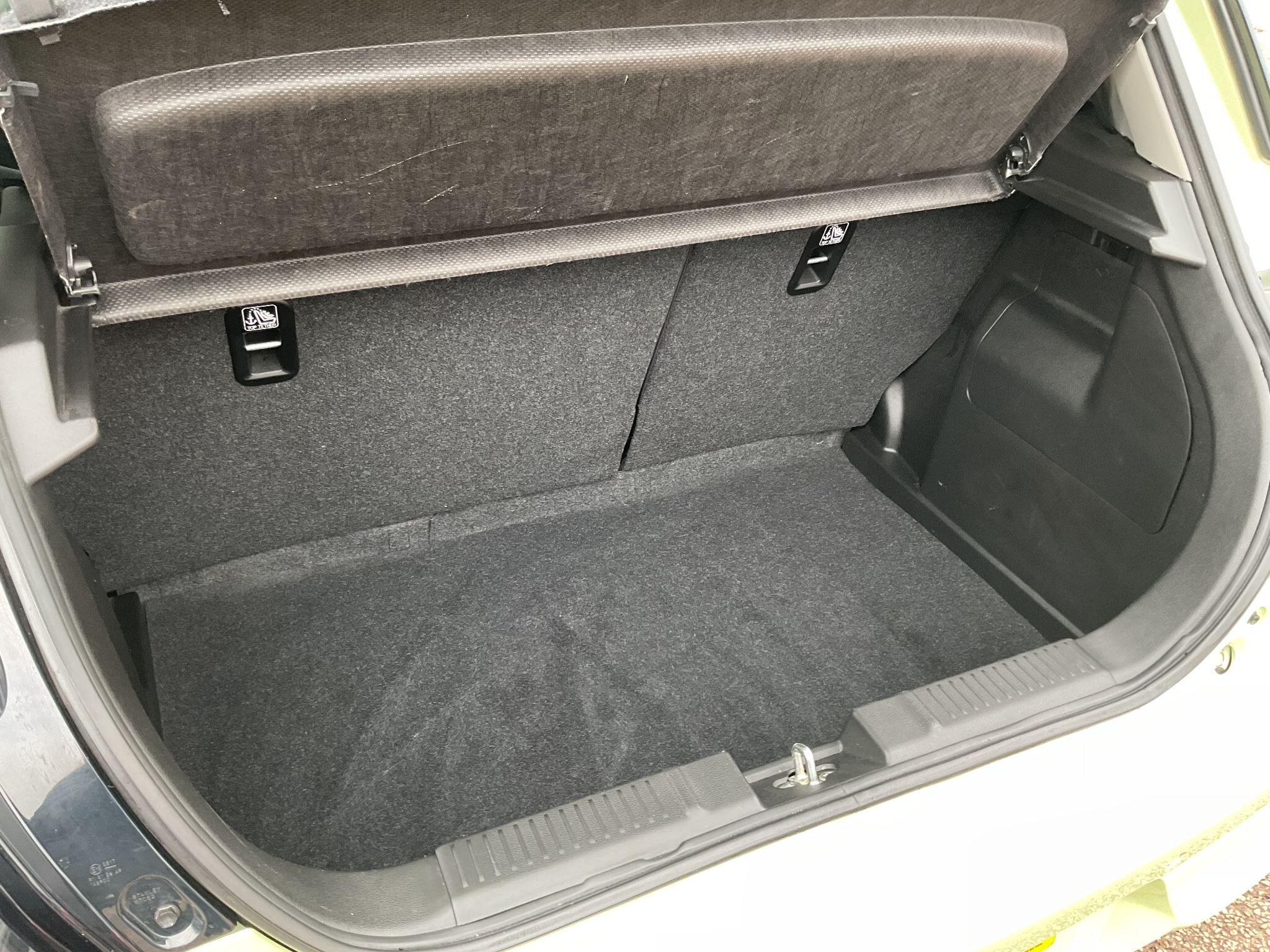 Suzuki Swift 1.2 MHEV Motion Euro 6 (s/s) 5dr AF24ULT Image 3