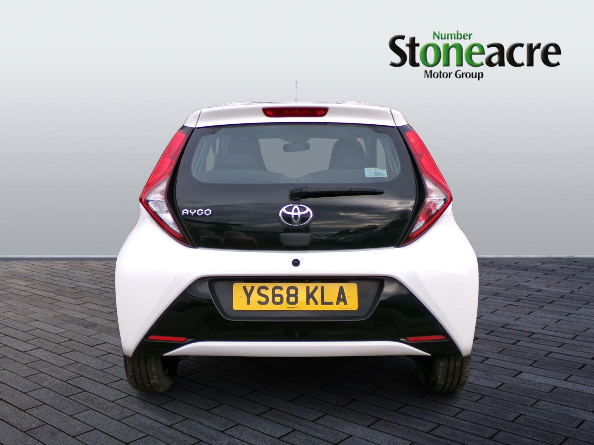 Toyota Aygo 1.0 VVT-i X-Play 5dr YS68KLA Image 3