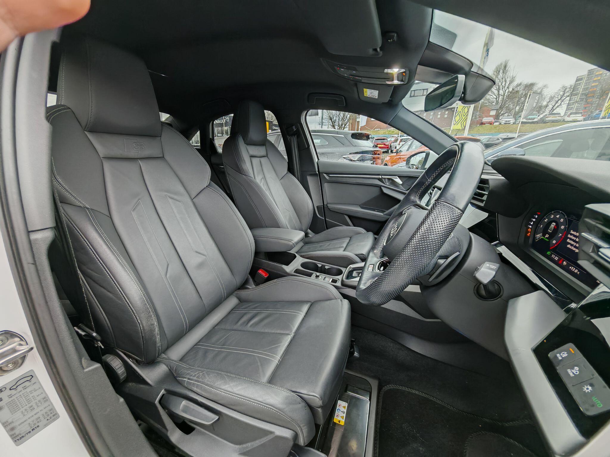 Audi A3 1.5 TFSI 35 S line Saloon 4dr Petrol S Tronic Euro 6 (s/s) (150 ps) RO70EZK Image 3