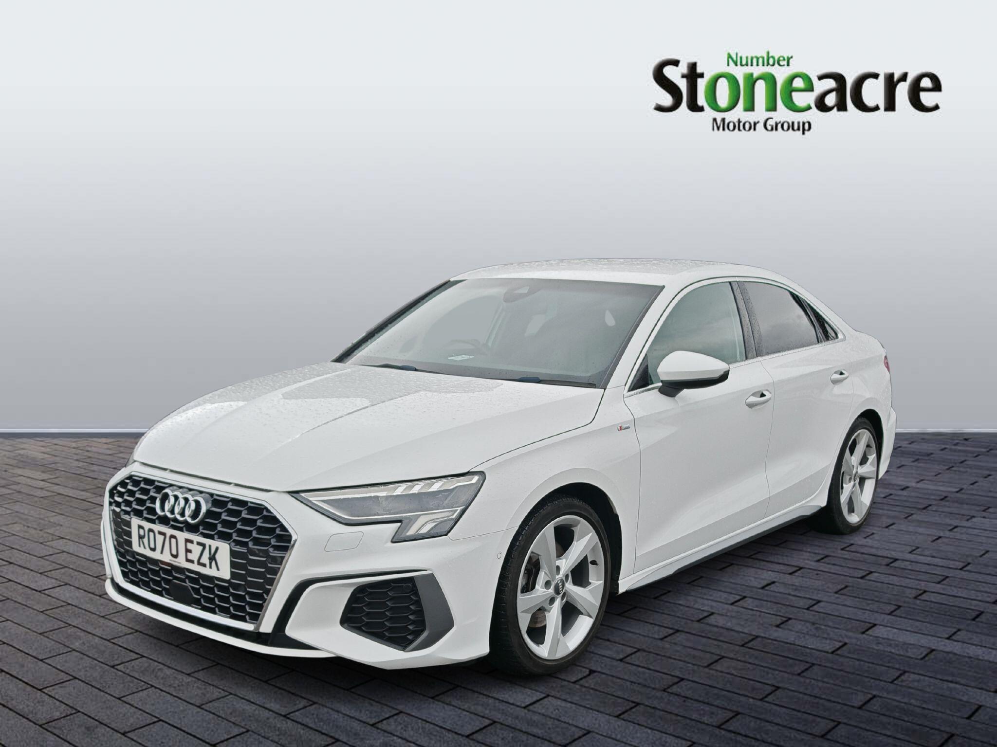 Audi A3 1.5 TFSI 35 S line Saloon 4dr Petrol S Tronic Euro 6 (s/s) (150 ps) RO70EZK Image 3