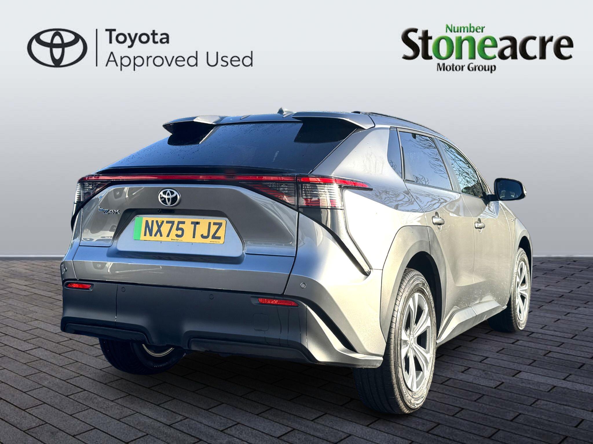 Toyota bZ4X 71.4 kWh Motion Auto 5dr (11kW OBC) NX75TJZ Image 3