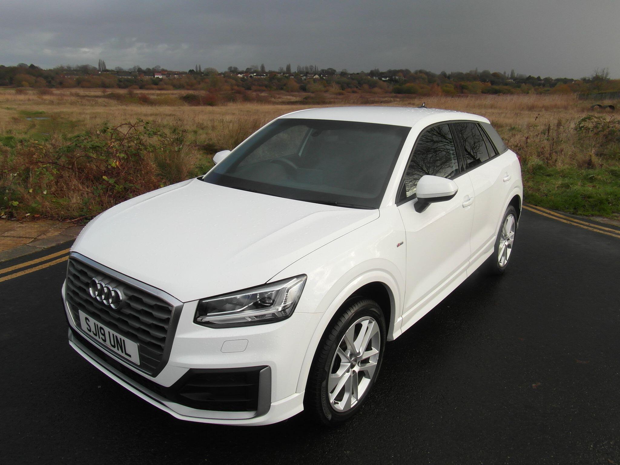 Audi Q2 1.5 TFSI CoD 35 S line SUV 5dr Petrol S Tronic Euro 6 (s/s) (150 ps) SJ19UNL Image 3