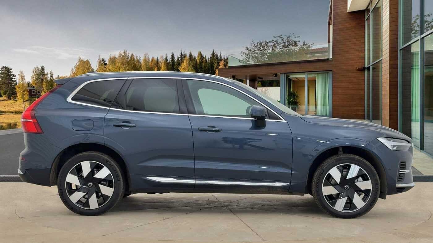 Volvo XC60 2.0h T8 18.8kWh Ultra Bright Auto AWD Euro 6 (s/s) 5dr LD25OEW Image 2