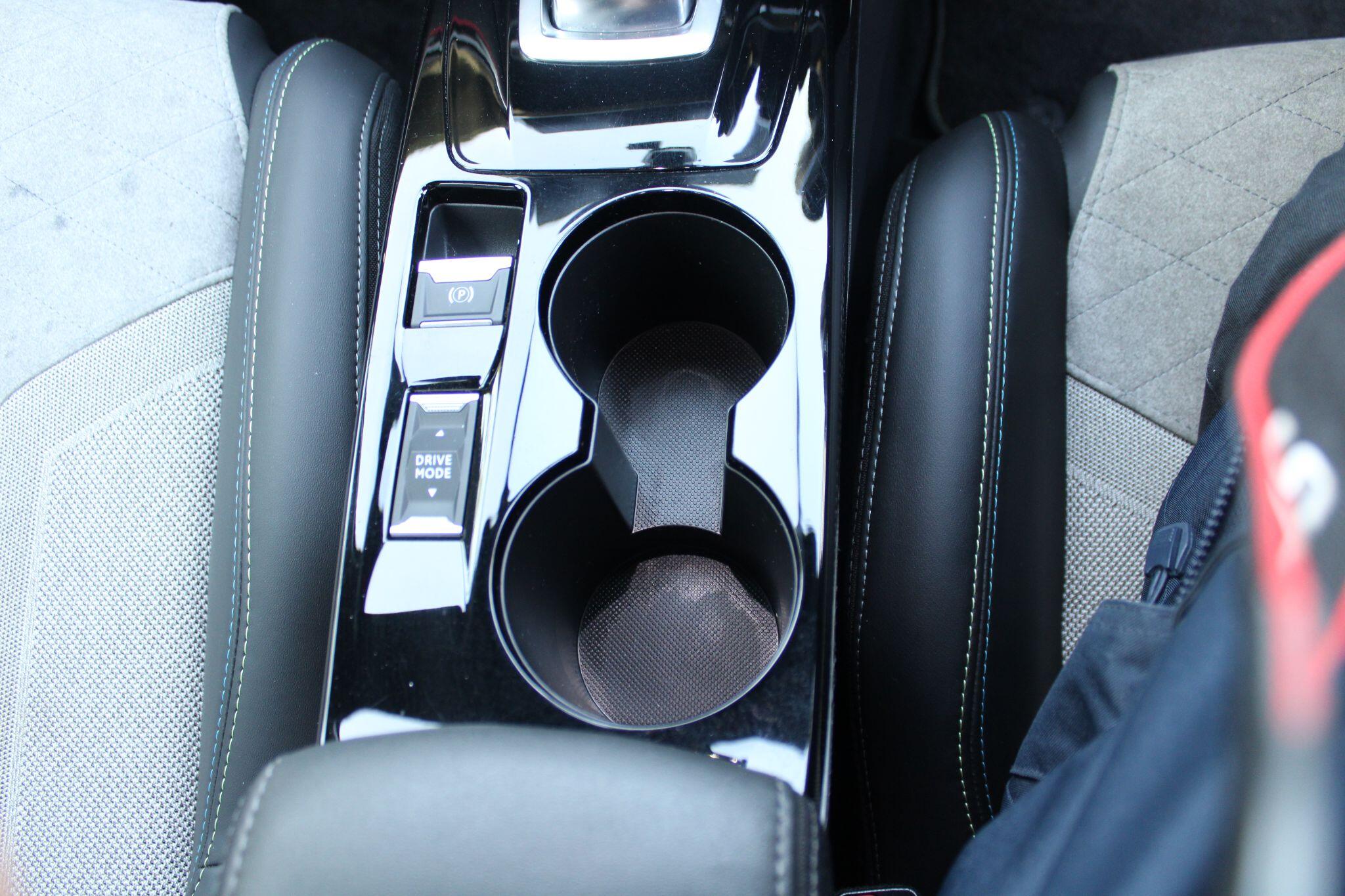 Peugeot E-208 50kWh GT Auto 5dr AK70FHX Image 2