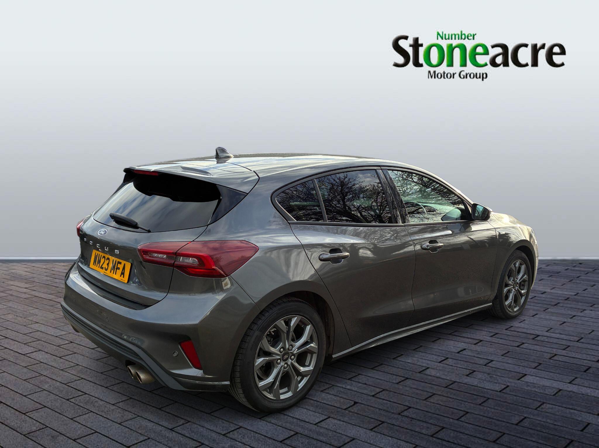 Ford Focus 1.0 EcoBoost ST-Line Style 5dr WM23MFA Image 2