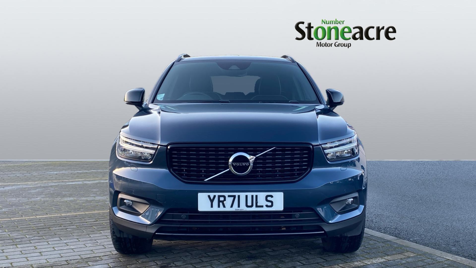 Volvo XC40 2.0 B4 MHEV R-Design Pro Auto AWD Euro 6 (s/s) 5dr YR71ULS Image 2