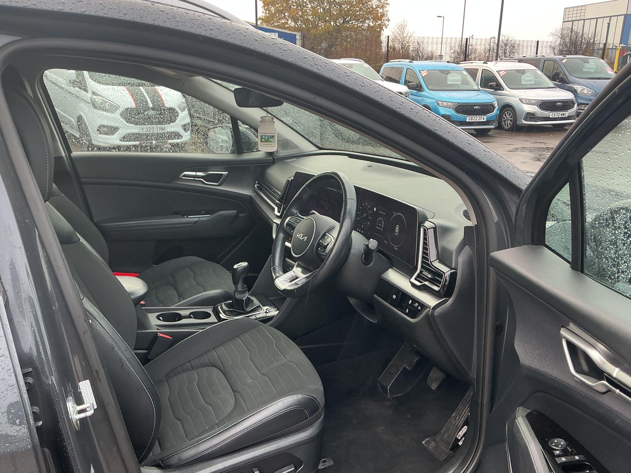 Kia Sportage 1.6 T-GDi 3 Euro 6 (s/s) 5dr YM22KGV Image 2