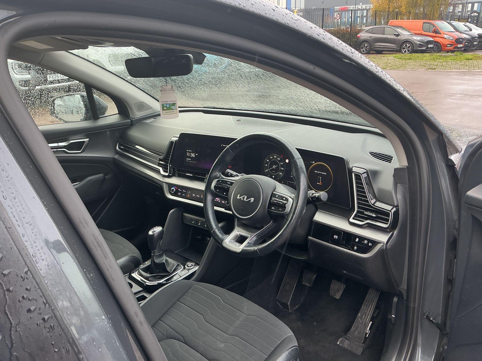 Kia Sportage 1.6 T-GDi 3 Euro 6 (s/s) 5dr YM22KGV Image 3