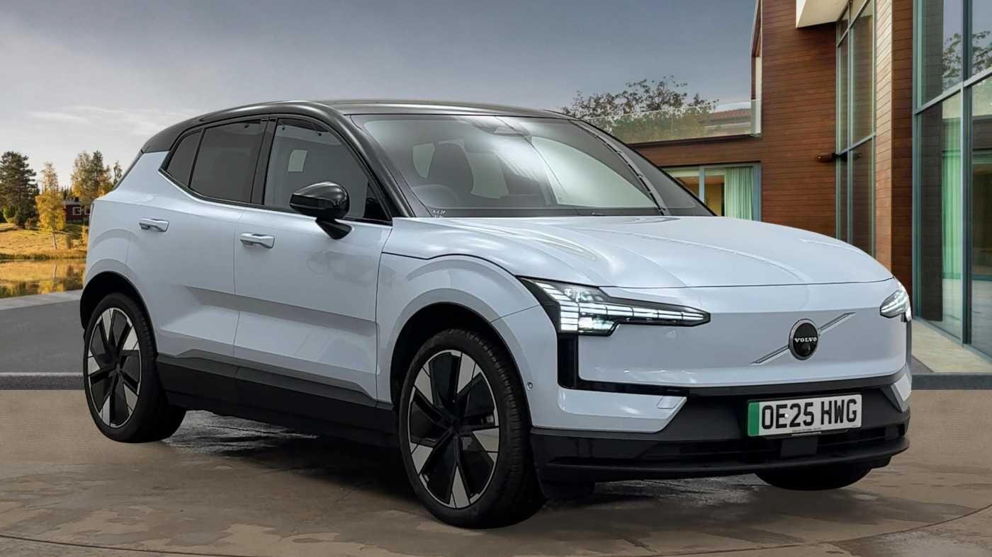 Volvo EX30 Single Motor Extended Range 69kWh Ultra Auto 5dr OE25HWG Image 1