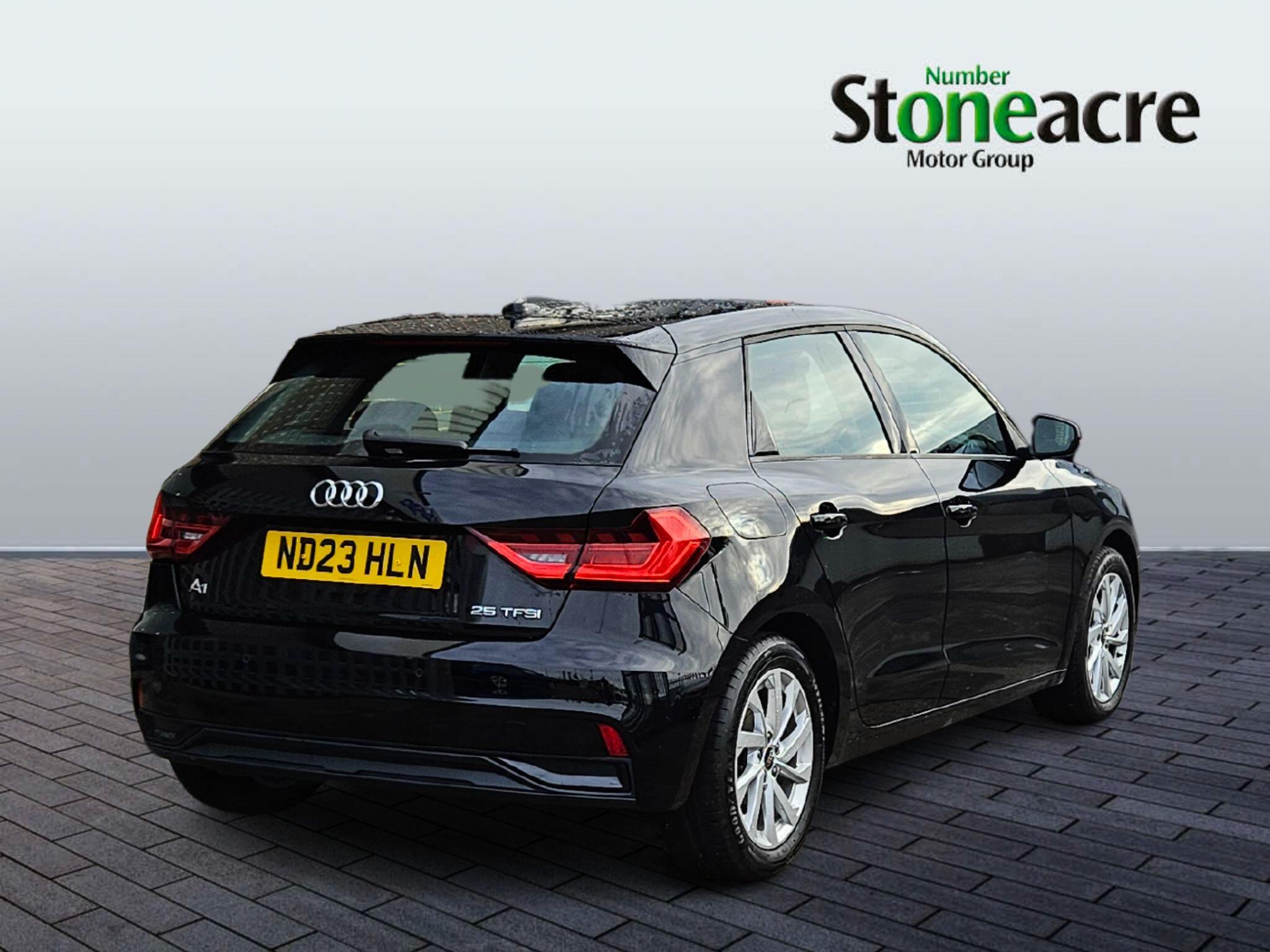 Audi A1 1.0 TFSI 25 Sport Sportback Euro 6 (s/s) 5dr ND23HLN Image 3