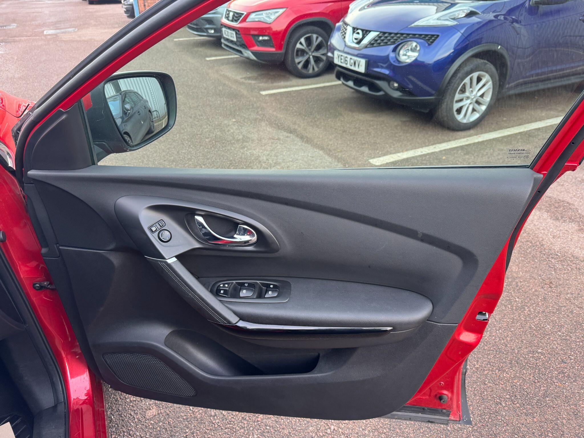 Renault Kadjar 1.5 dCi Dynamique S Nav EDC Euro 6 (s/s) 5dr HV16DND Image 2