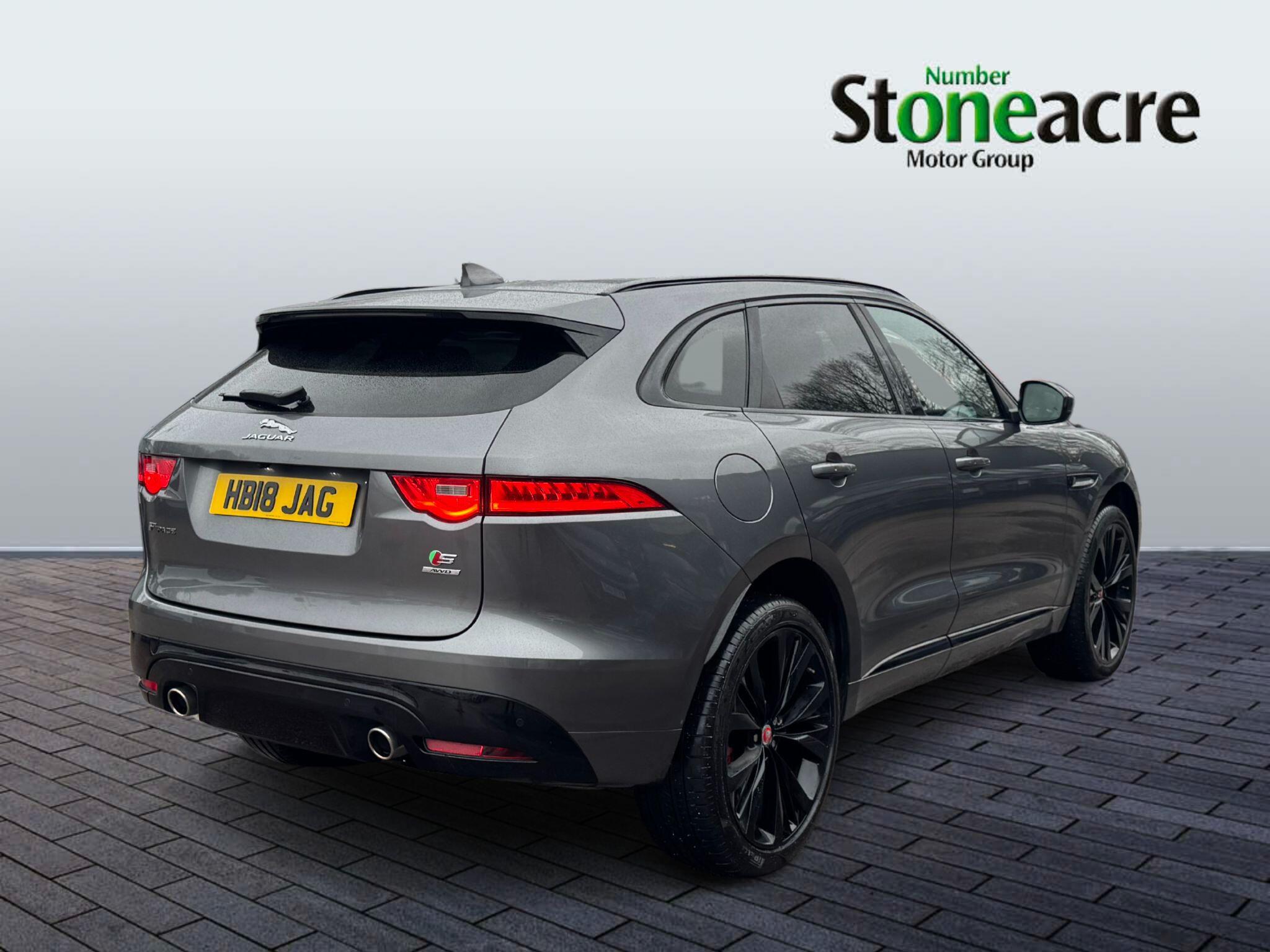 Jaguar F-Pace 3.0 D300 V6 S SUV 5dr Diesel Auto AWD Euro 6 (s/s) (300 ps) HB18JAG Image 3