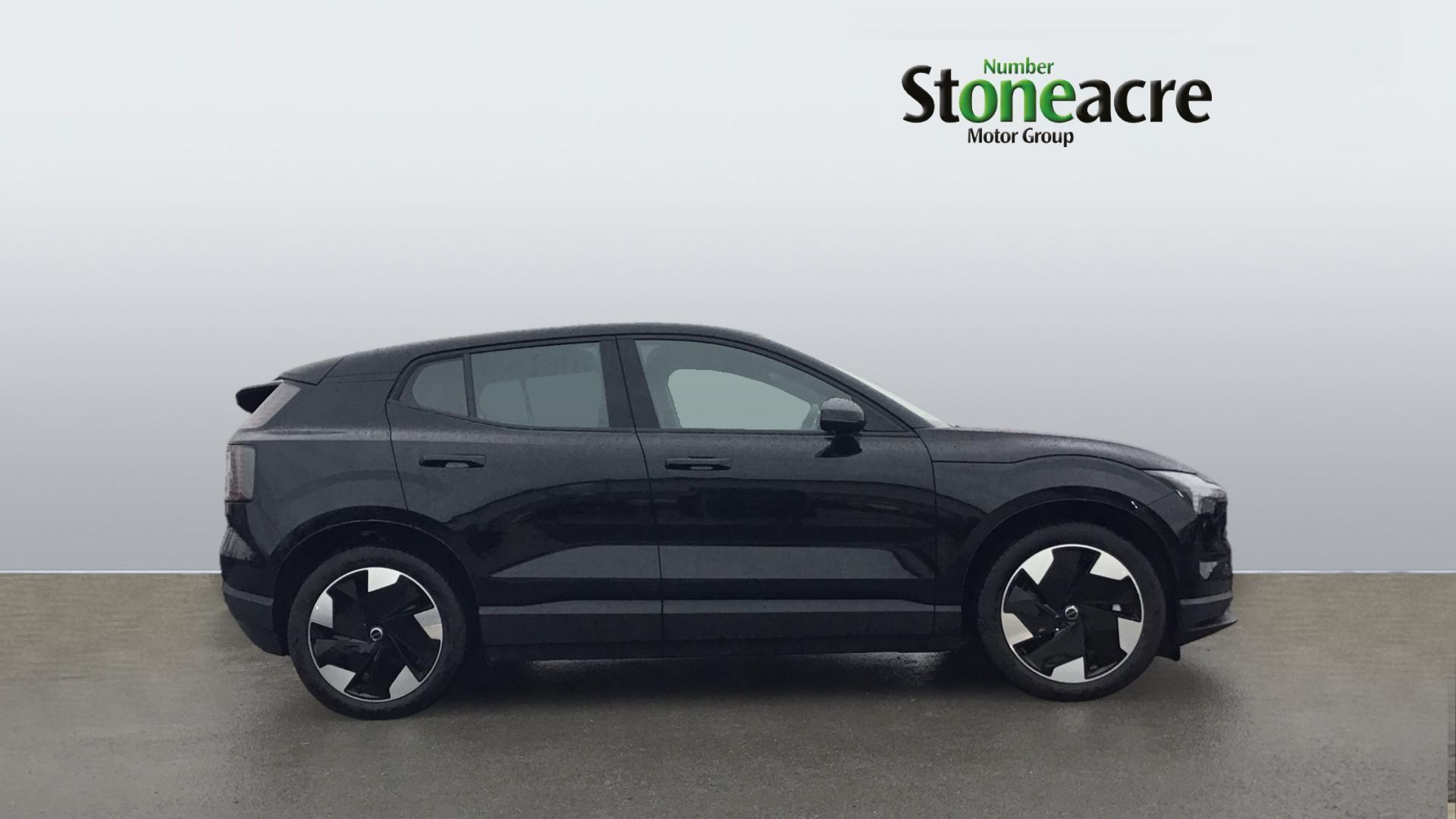 Volvo EX30 Twin Performance 69kWh Plus Auto AWD 5dr FY75VLK Image 3