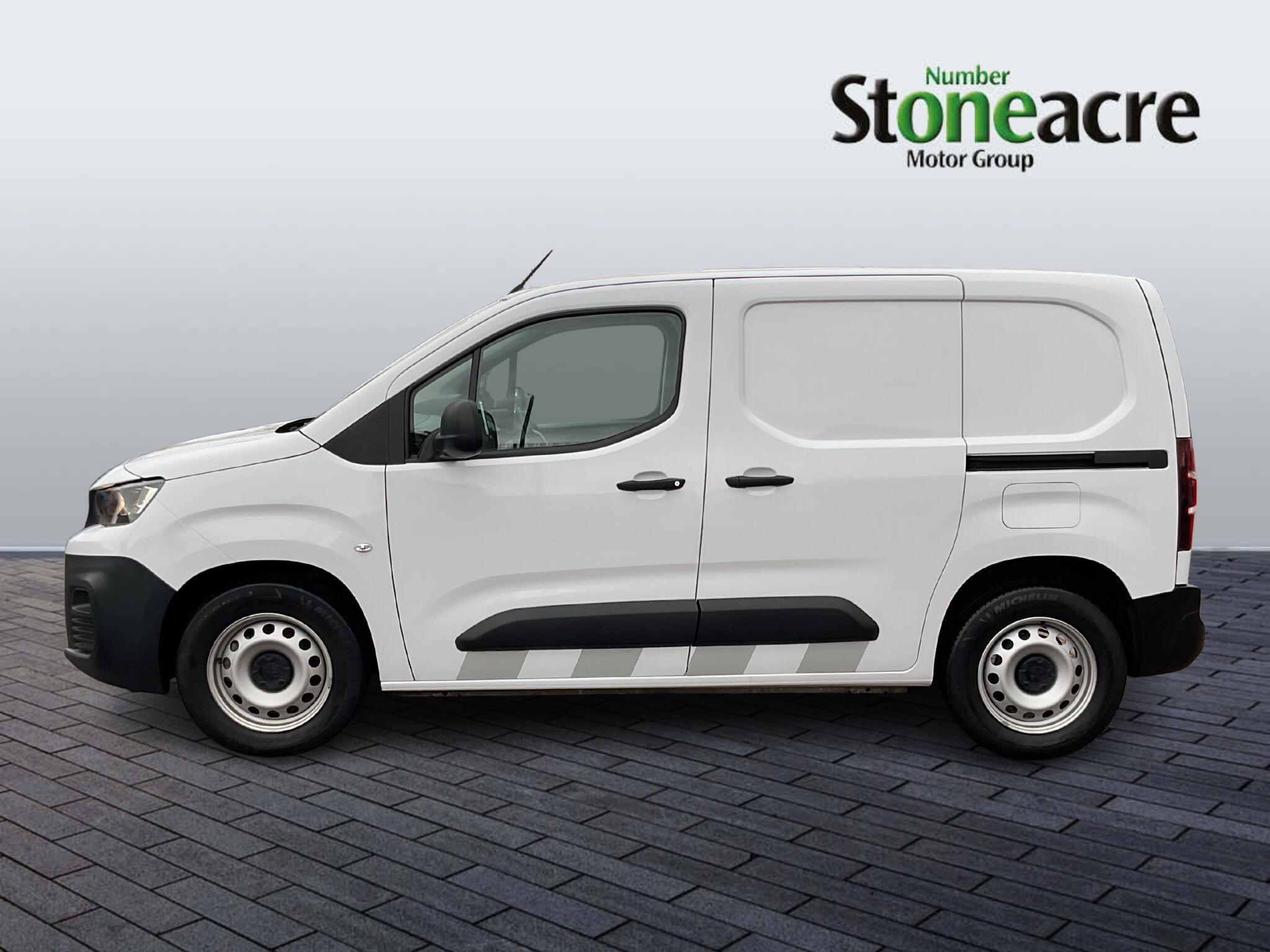 Peugeot e-Partner 800 50kWh Professional Premium + Standard Panel Van 5dr Electric Auto SWB (7.4kW Charger) (136 ps) PN23ZVP Image 2