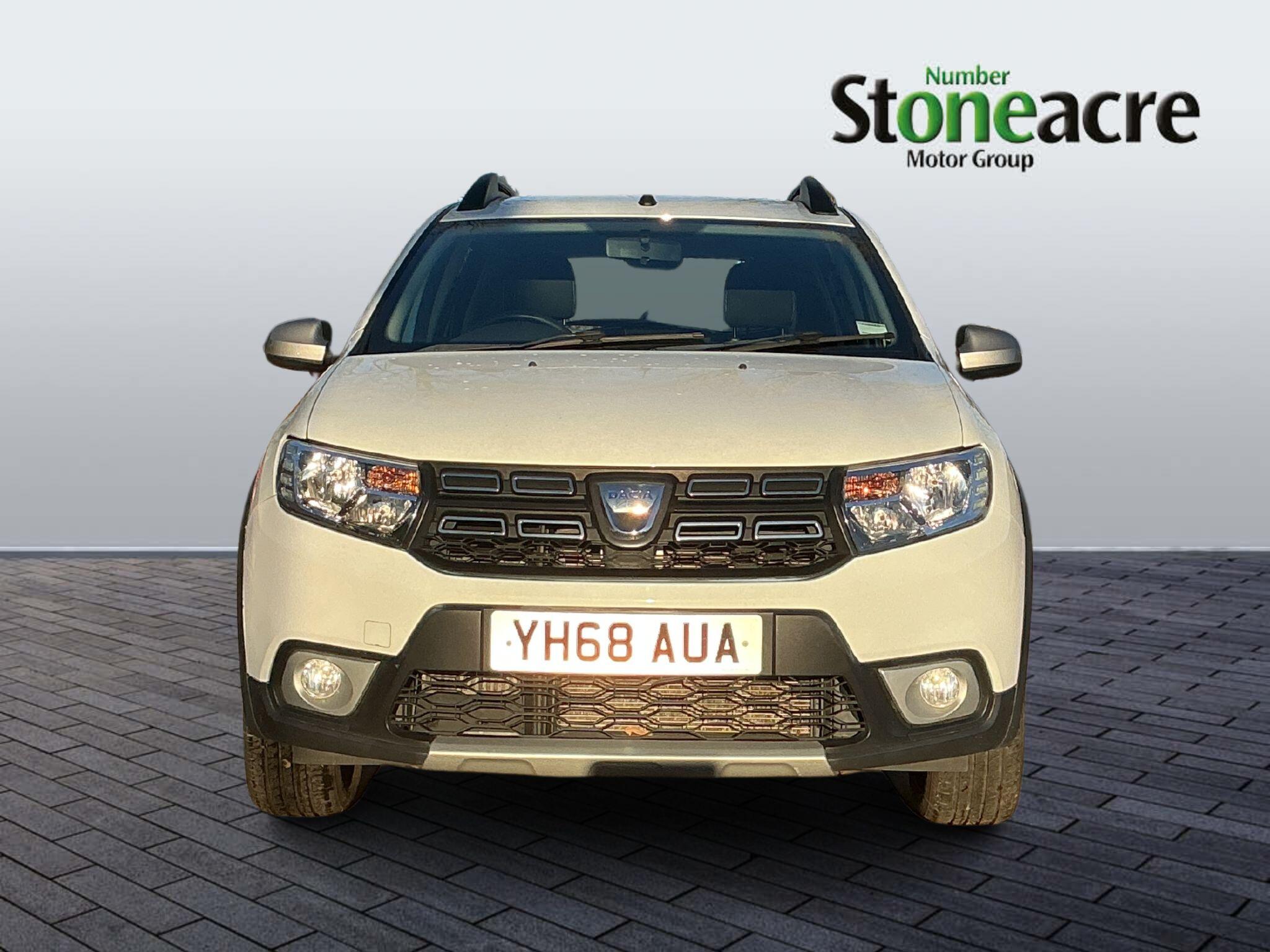 Dacia Sandero Stepway 0.9 TCe Essential 5dr YH68AUA Image 2