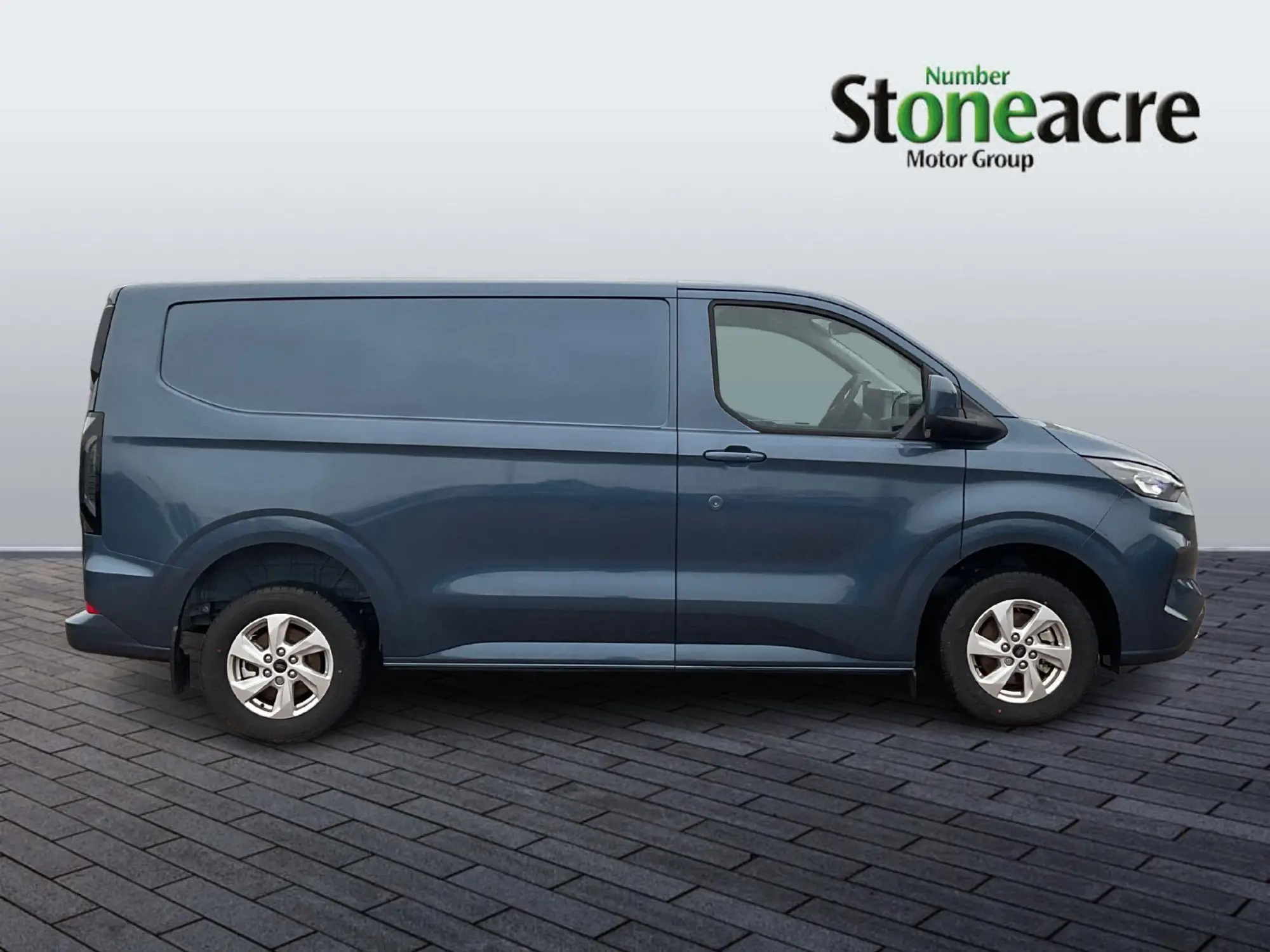 Ford Transit Custom 2.0 320 EcoBlue Limited L1 H1 Euro 6 (s/s) 5dr YE75CDF Image 2