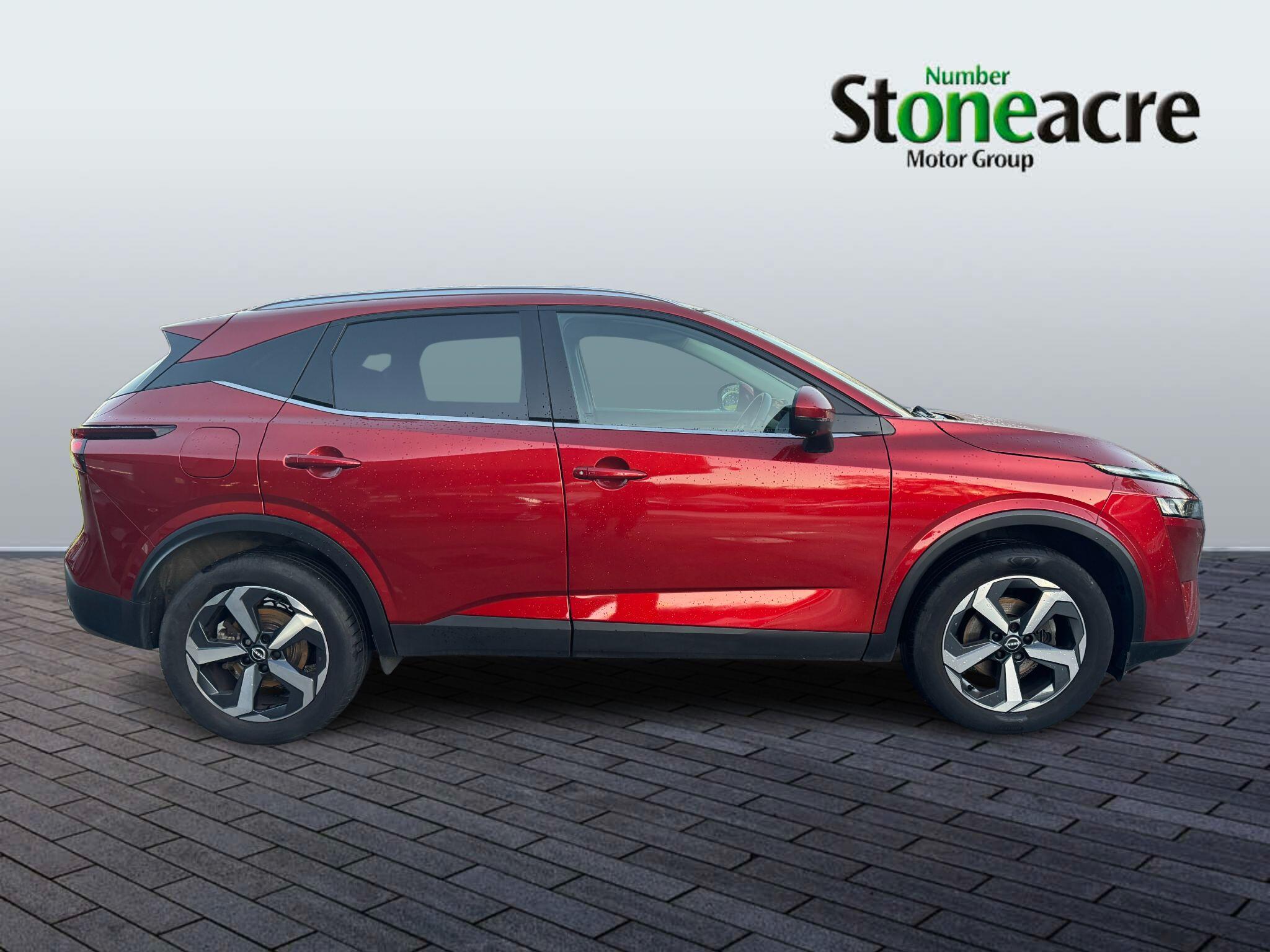 Nissan Qashqai 1.3 DiG-T MH N-Connecta 5dr WF72UGG Image 2