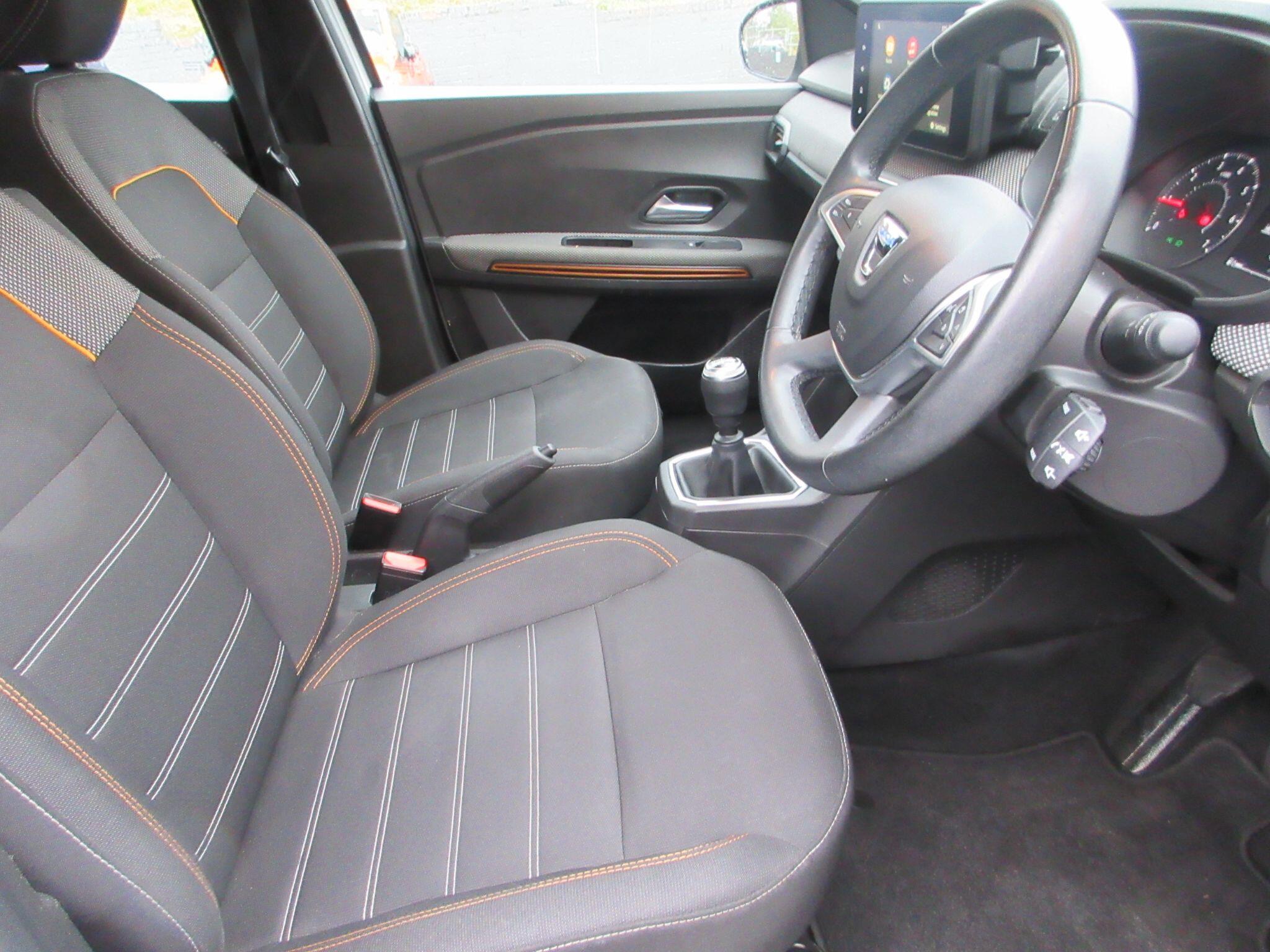 Dacia Sandero Stepway 1.0 TCe Bi-Fuel Comfort 5dr PF72AHZ Image 3