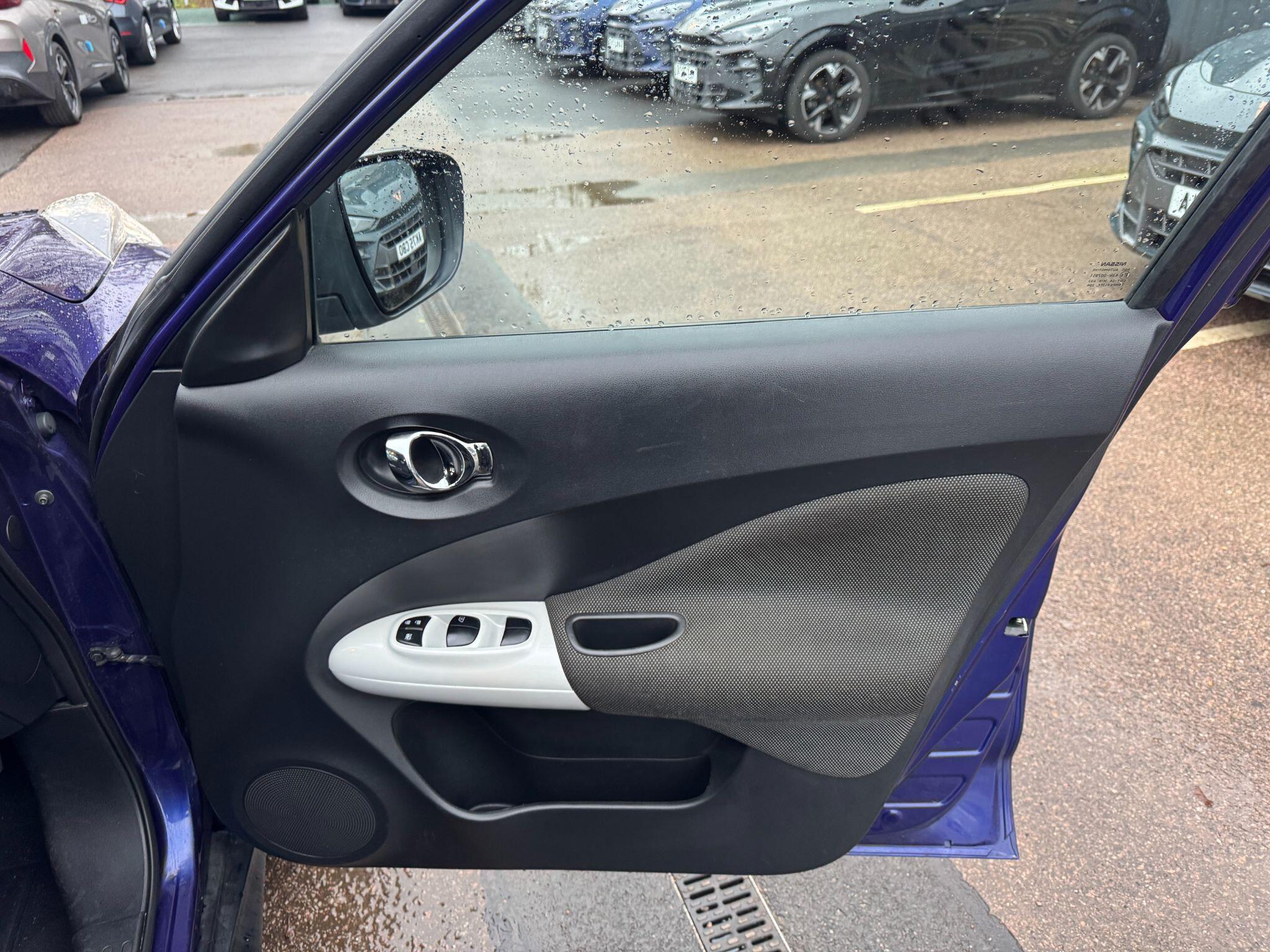 Nissan Juke 1.6 N-Connecta SUV 5dr Petrol XTRON Euro 6 (117 ps) YE16GWV Image 1