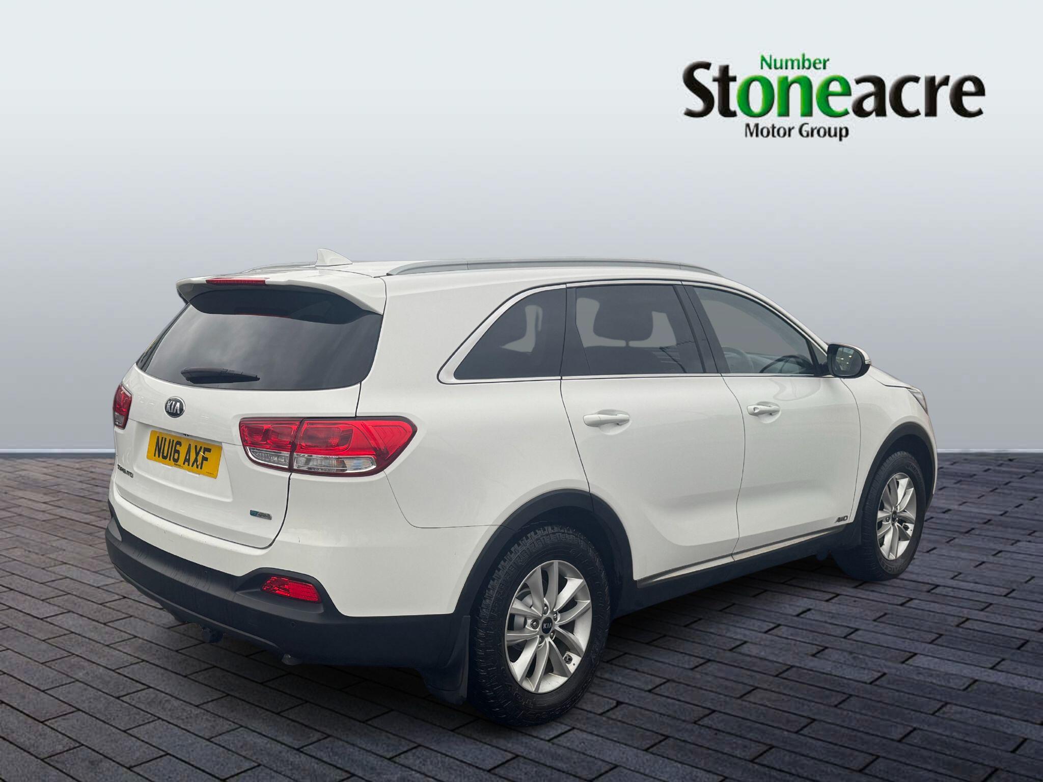 Kia Sorento 2.2 CRDi KX-1 AWD Euro 6 (s/s) 5dr NU16AXF Image 3