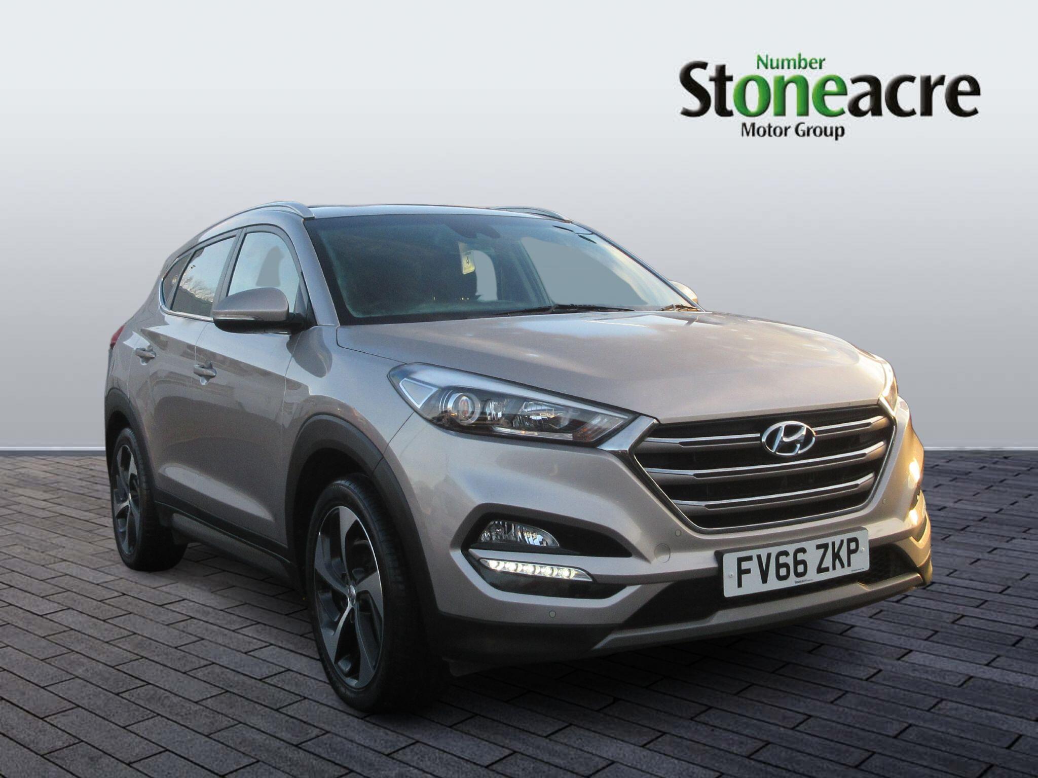 Hyundai TUCSON 2.0 CRDi Premium 4WD Euro 6 5dr FV66ZKP Image 1