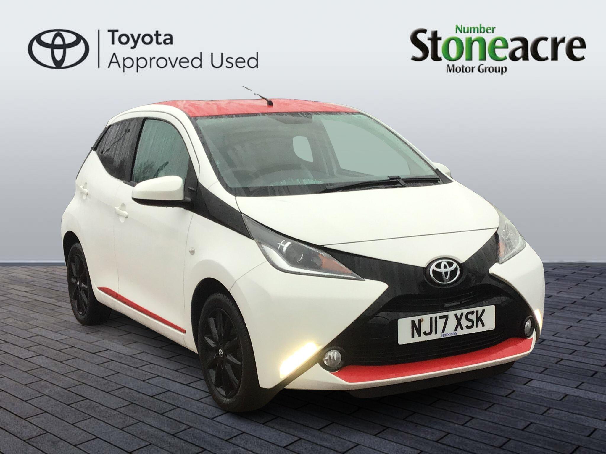 Toyota Aygo 1.0 VVT-i x-press Hatchback 5dr Petrol Manual Euro 6 (68 ps) NJ17XSK Image 1
