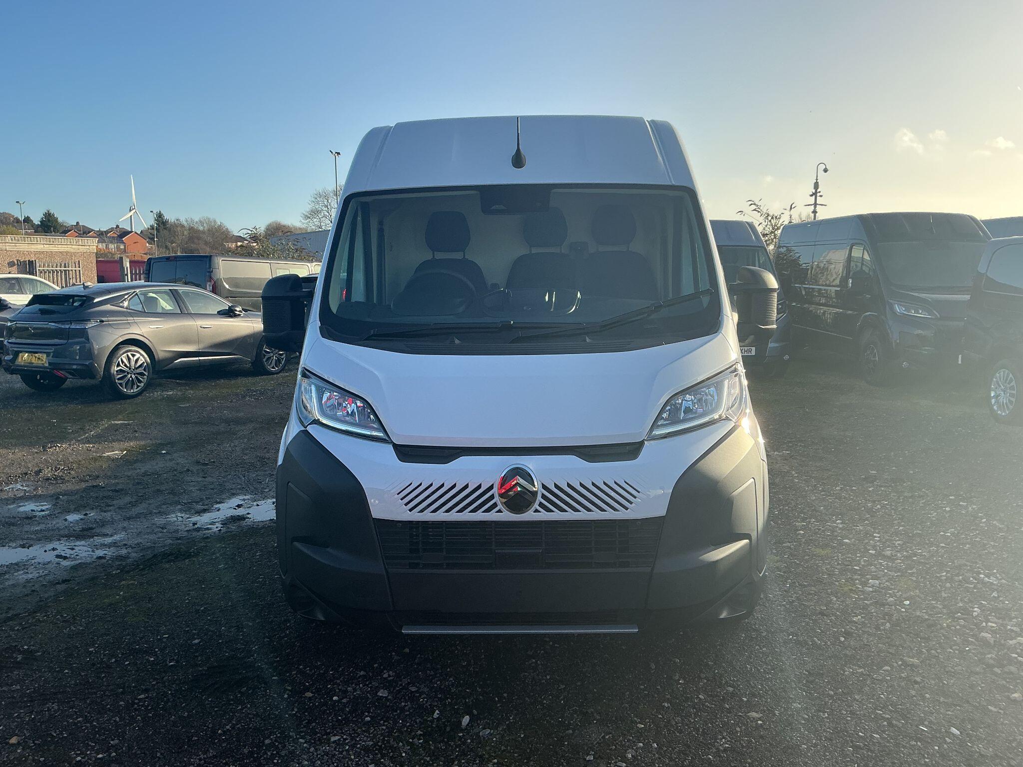 Citroen Relay 2.2 BlueHDi 35 Enterprise L2 H2 Euro 6 (s/s) 5dr null Image 2