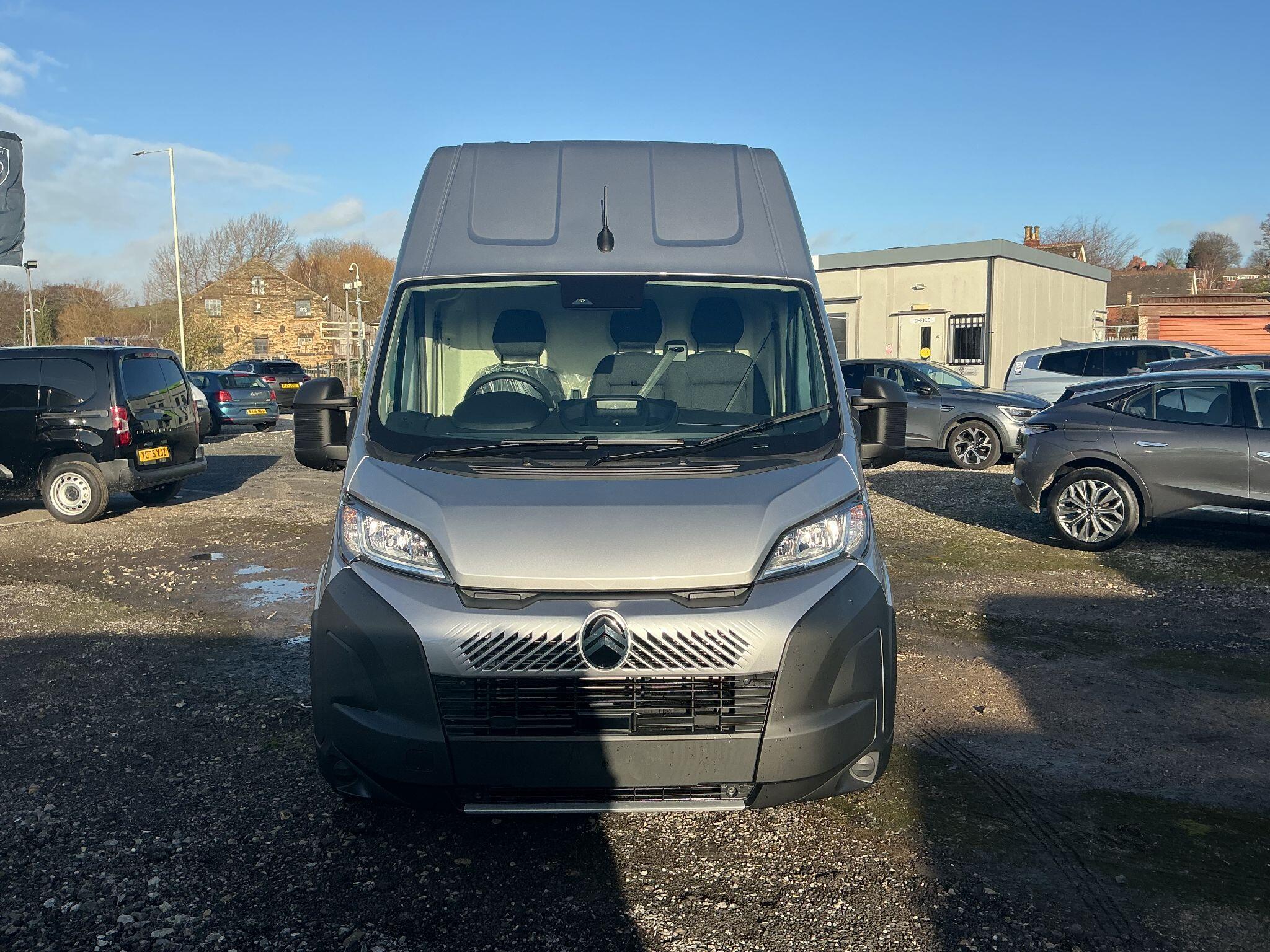 Citroen Relay 2.2 BlueHDi 35 Enterprise L3 H3 Euro 6 (s/s) 5dr null Image 2