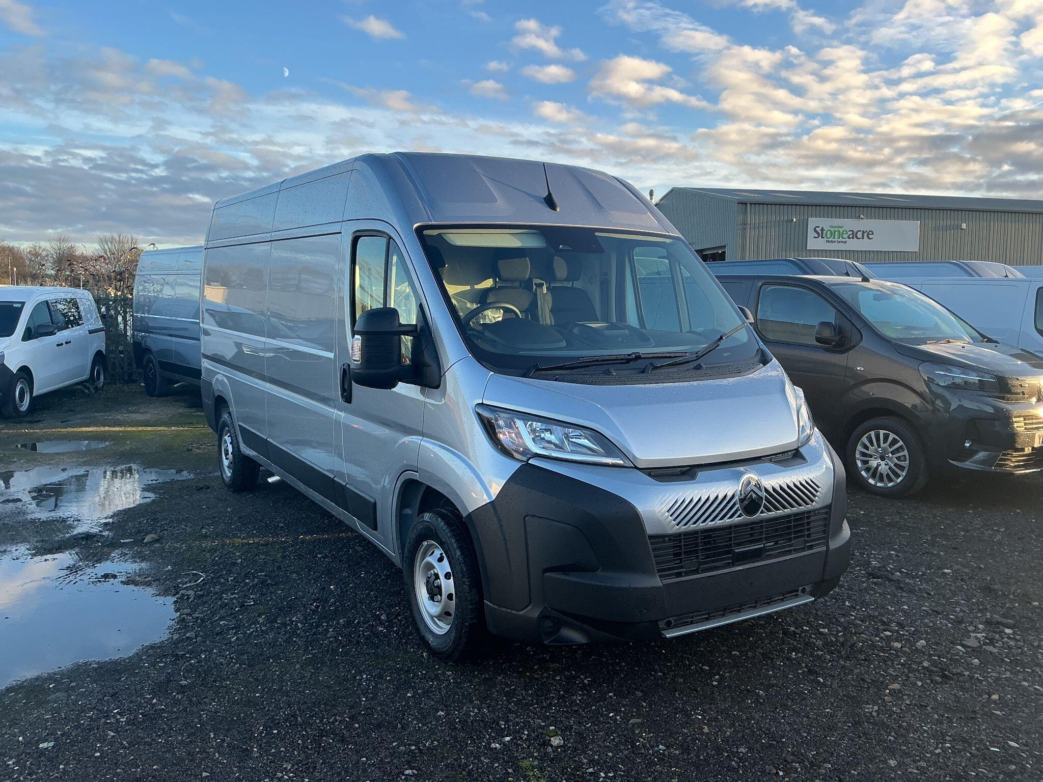 Citroen Relay 2.2 BlueHDi 35 Enterprise L3 H2 Euro 6 (s/s) 5dr null Image 1